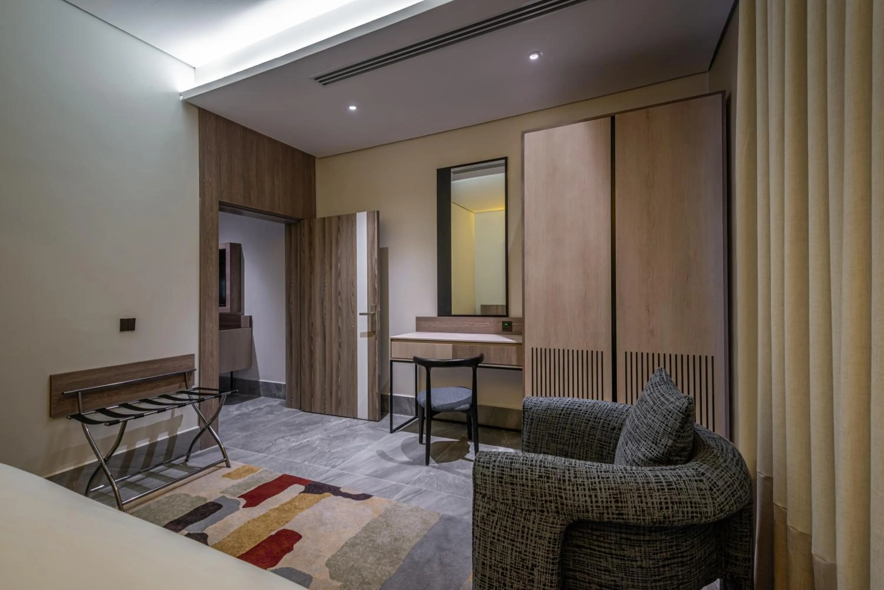 wardrobe, Bed in Ewaa Express Hotel - Abha