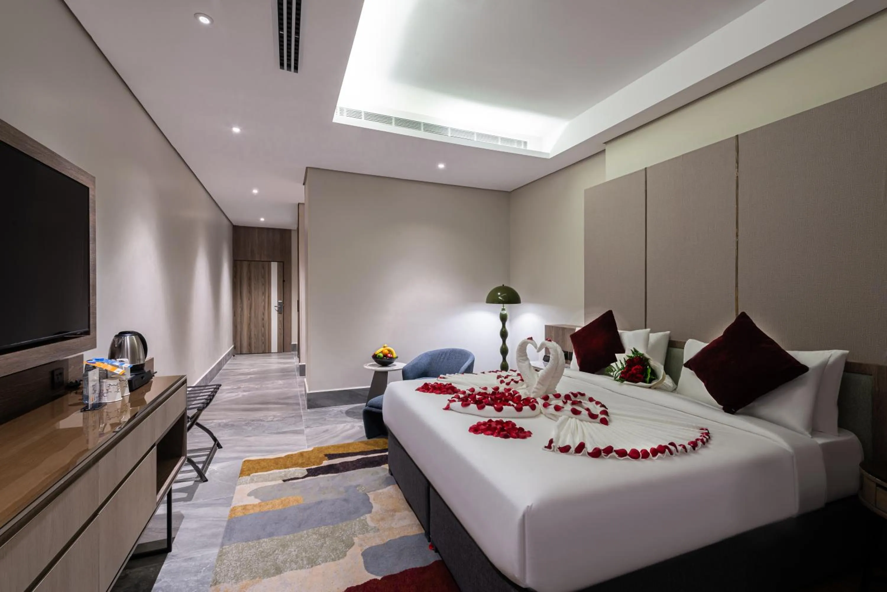 Bedroom, Bed in Ewaa Express Hotel - Abha