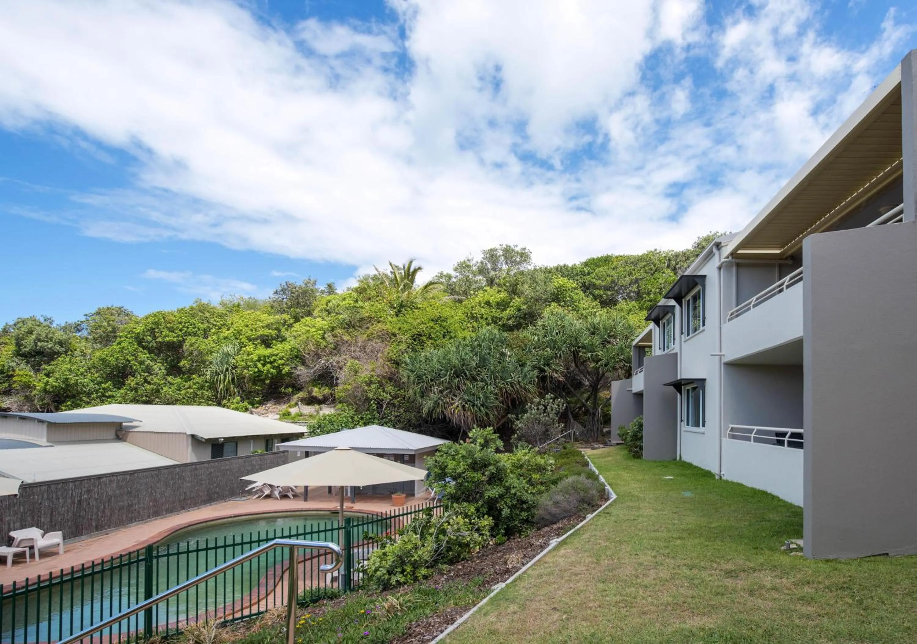Swimming pool in Samarinda Jewel by the Sea