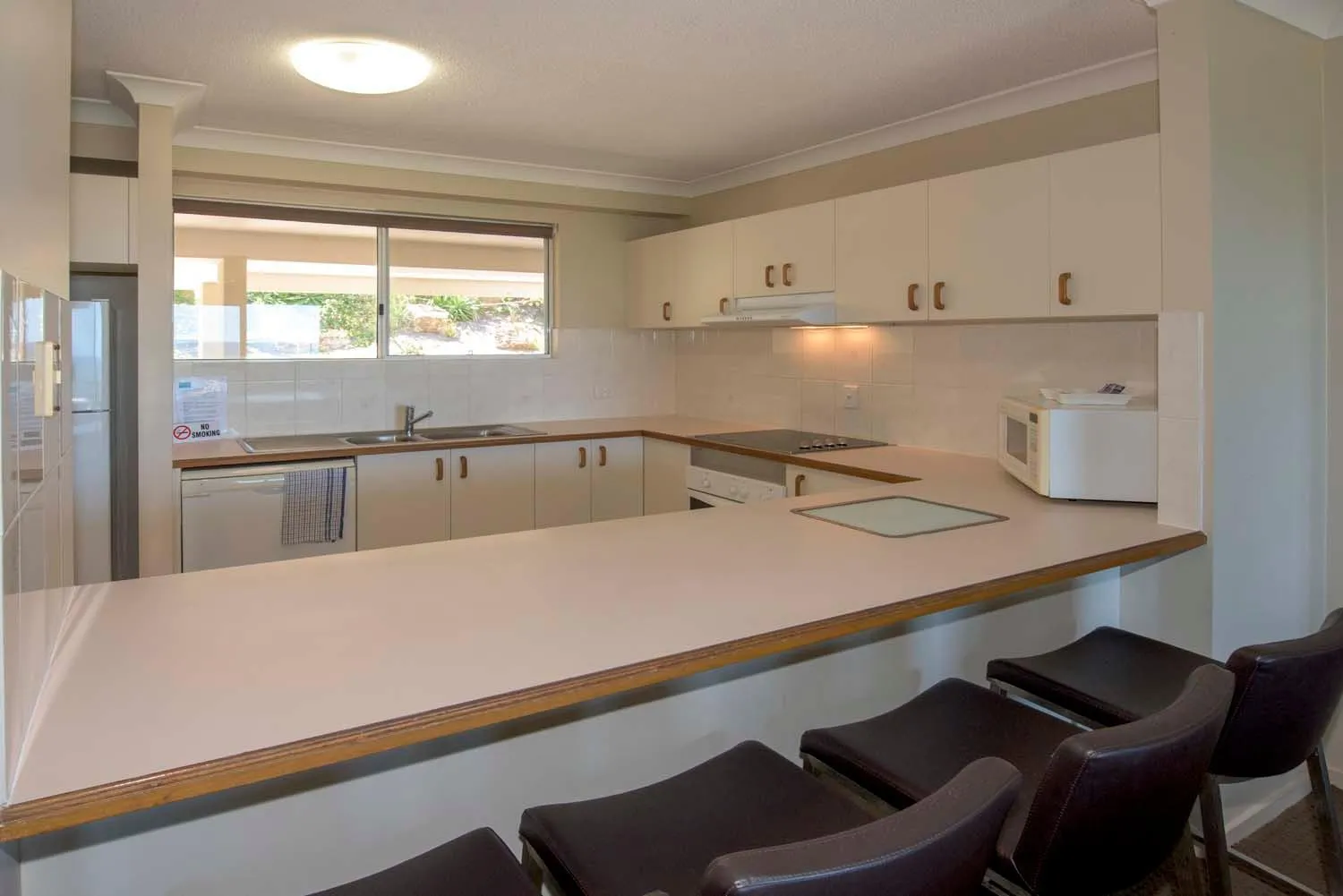 Kitchen or kitchenette in Samarinda Jewel by the Sea