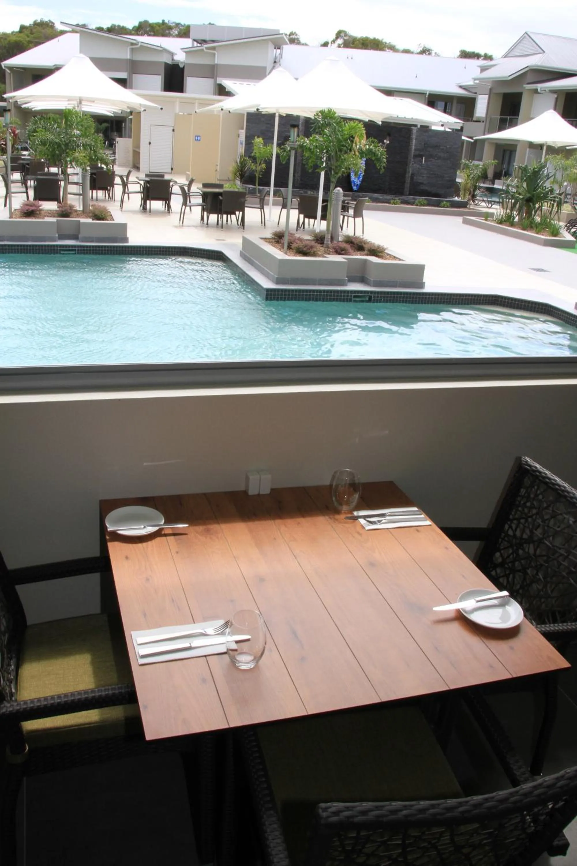 Restaurant/places to eat in 1770 Lagoons Central Apartment Resort Official