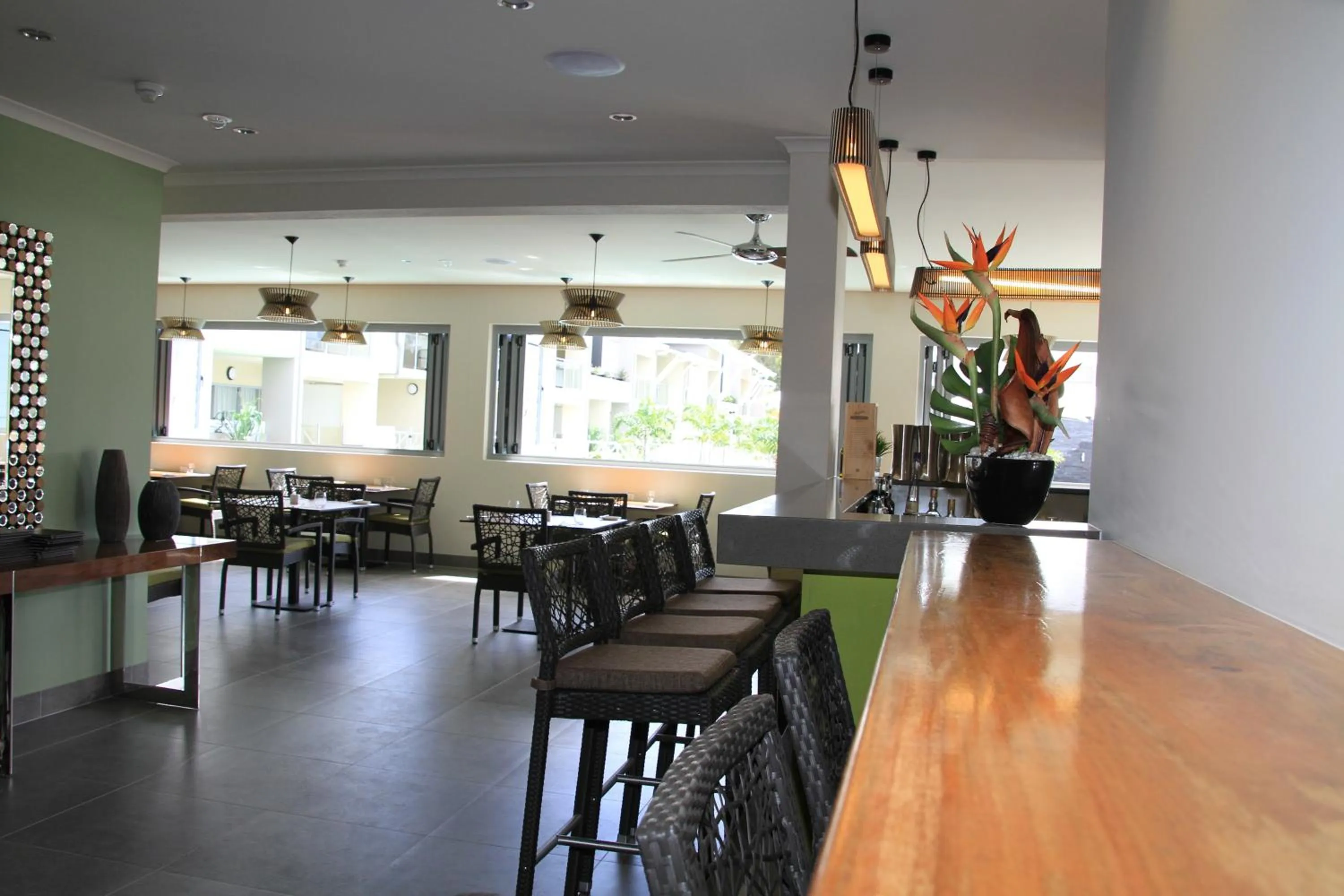 Restaurant/places to eat in 1770 Lagoons Central Apartment Resort Official