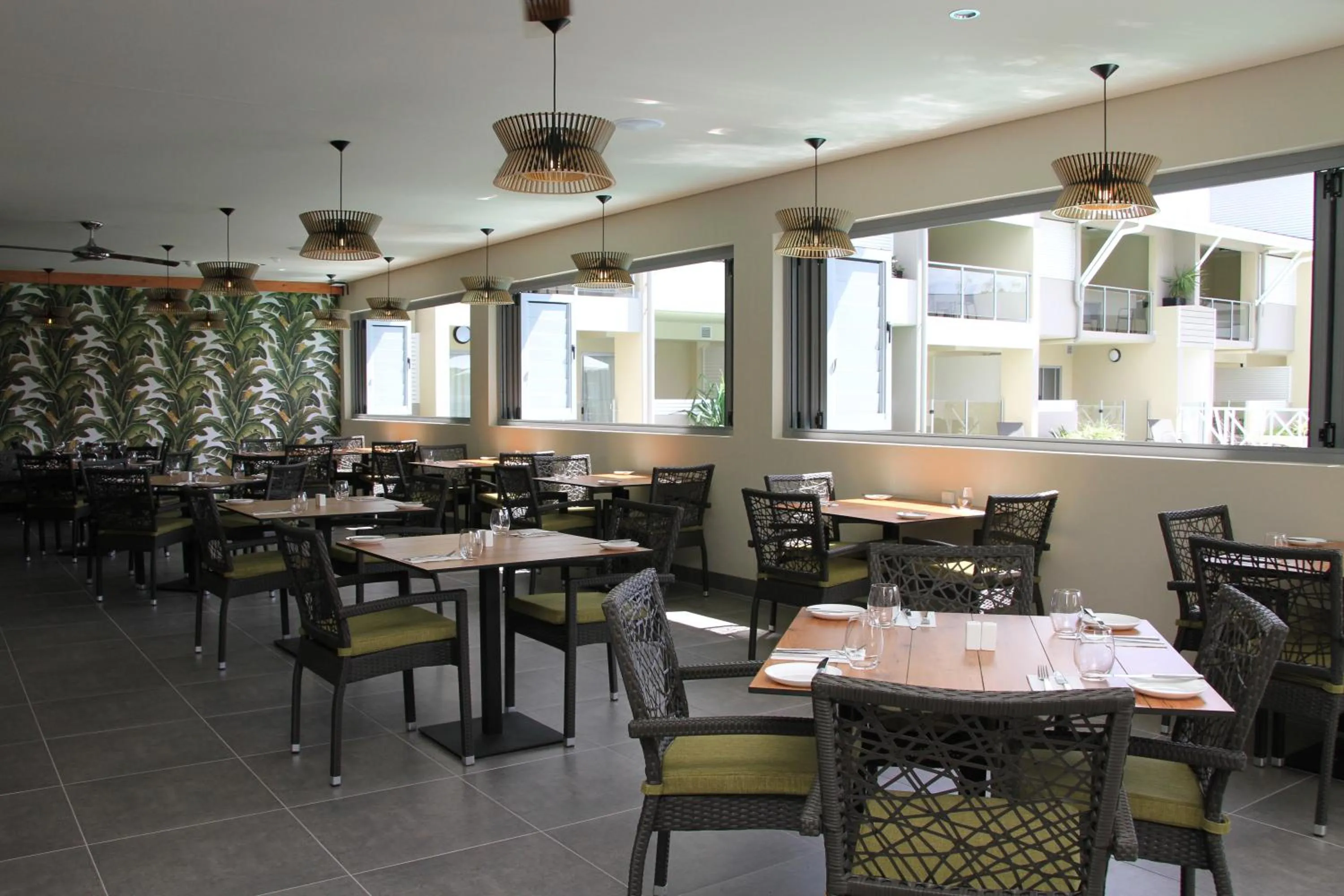 Restaurant/places to eat in 1770 Lagoons Central Apartment Resort Official