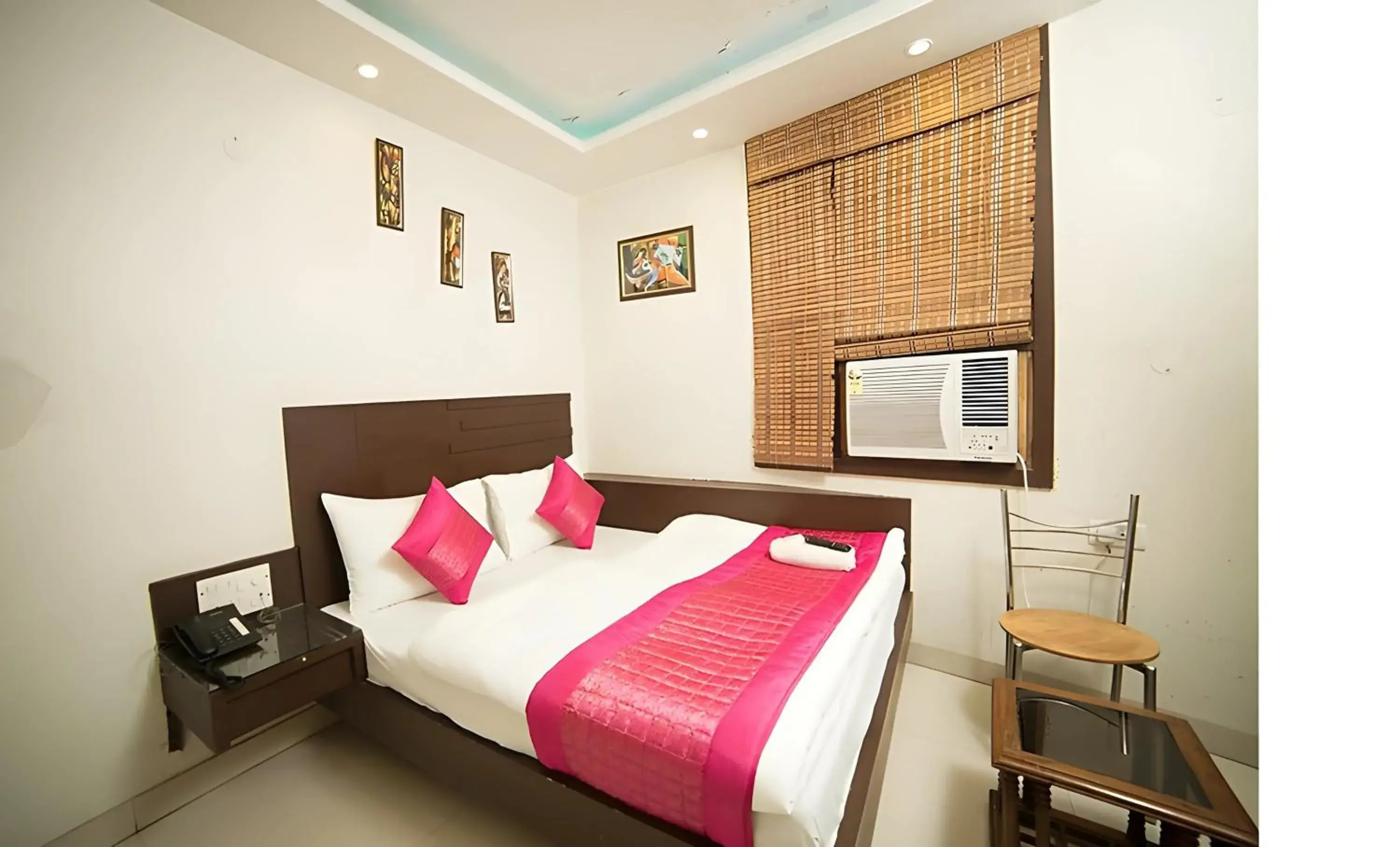 Triple Room in Hotel Sunrise DX Triple Room in Hotel Sunrise DX