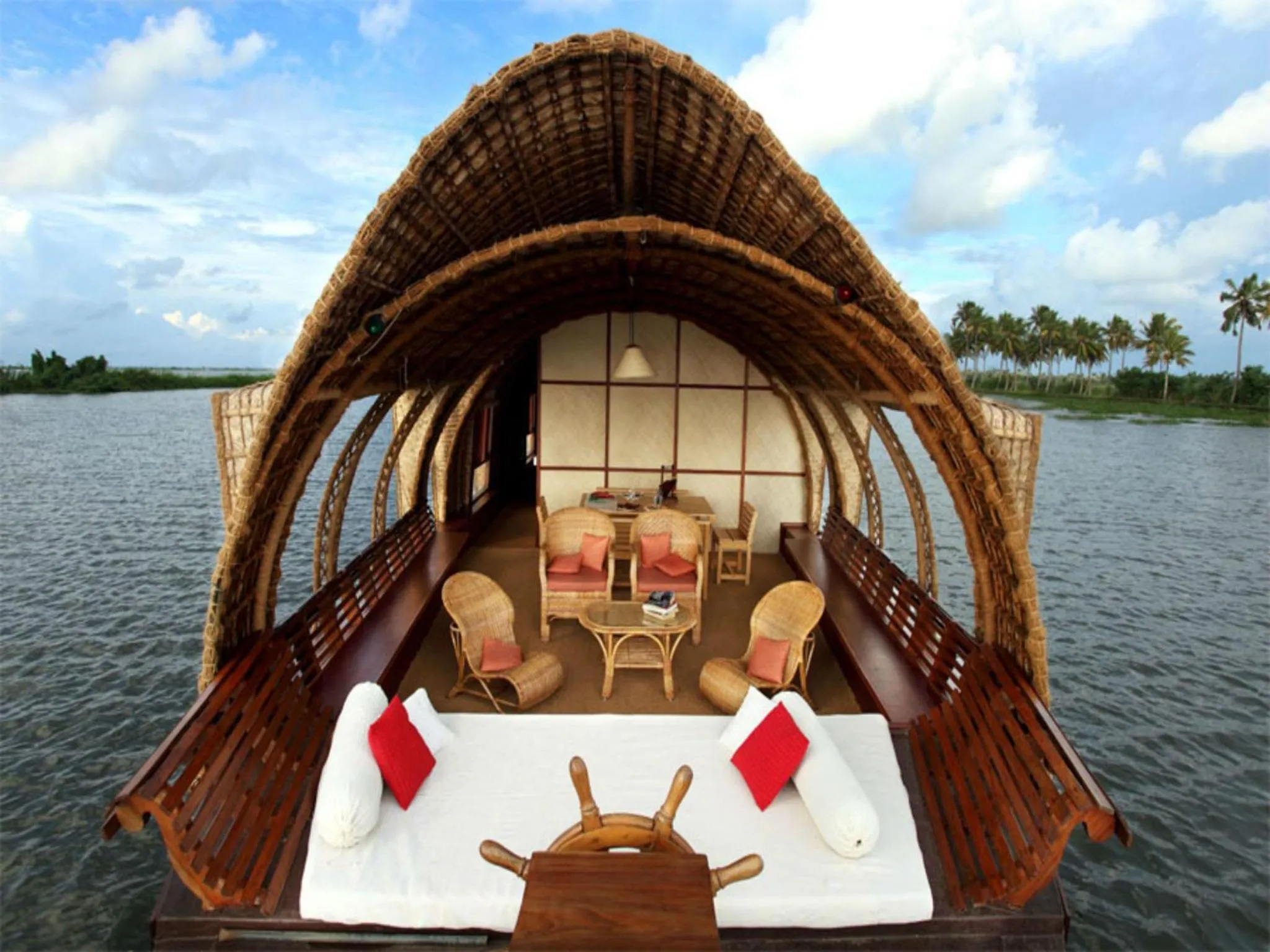 Facade/entrance in Marvel Cruise