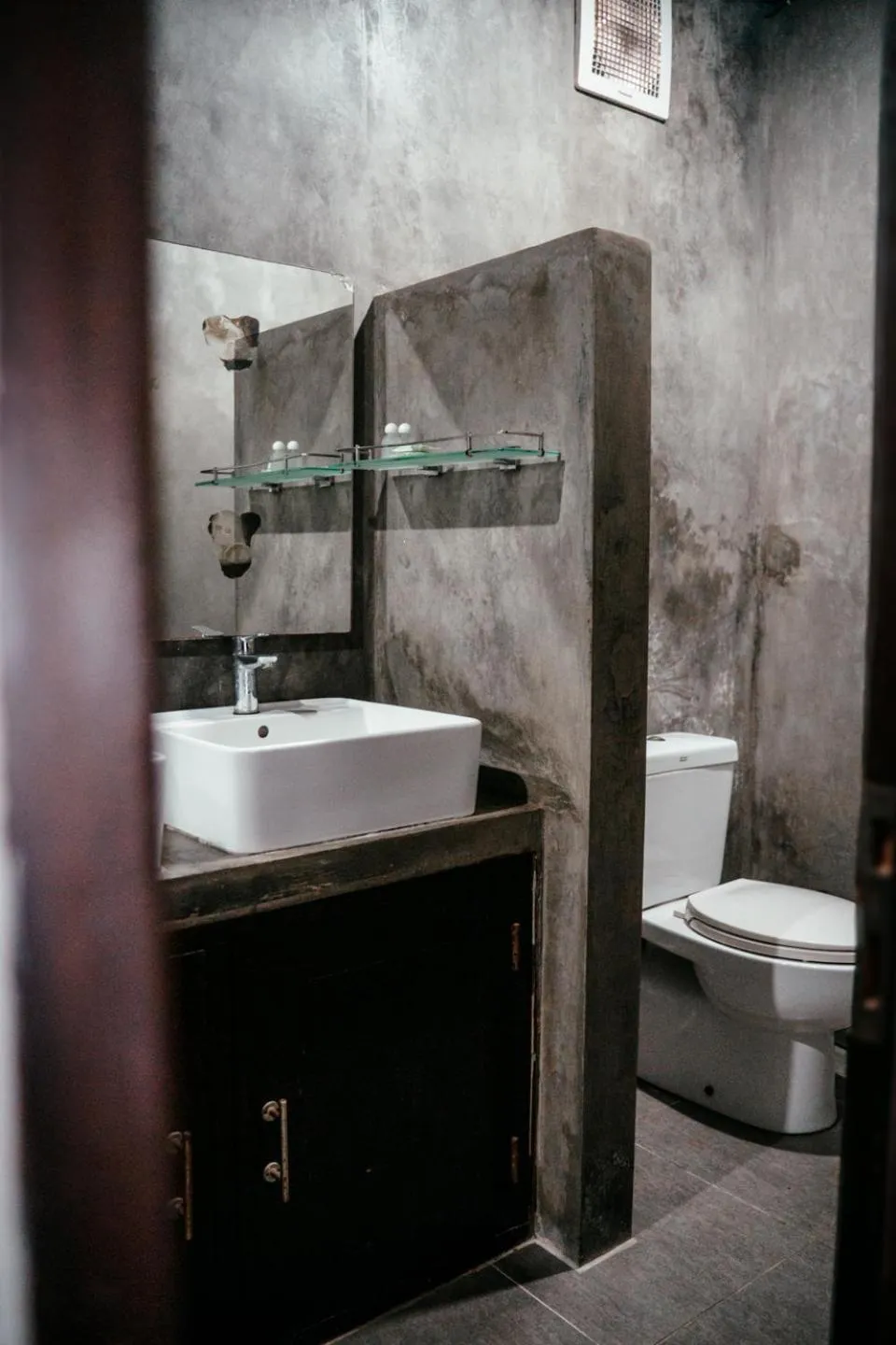 Shower in Gili Ocean Club - ADULTS ONLY