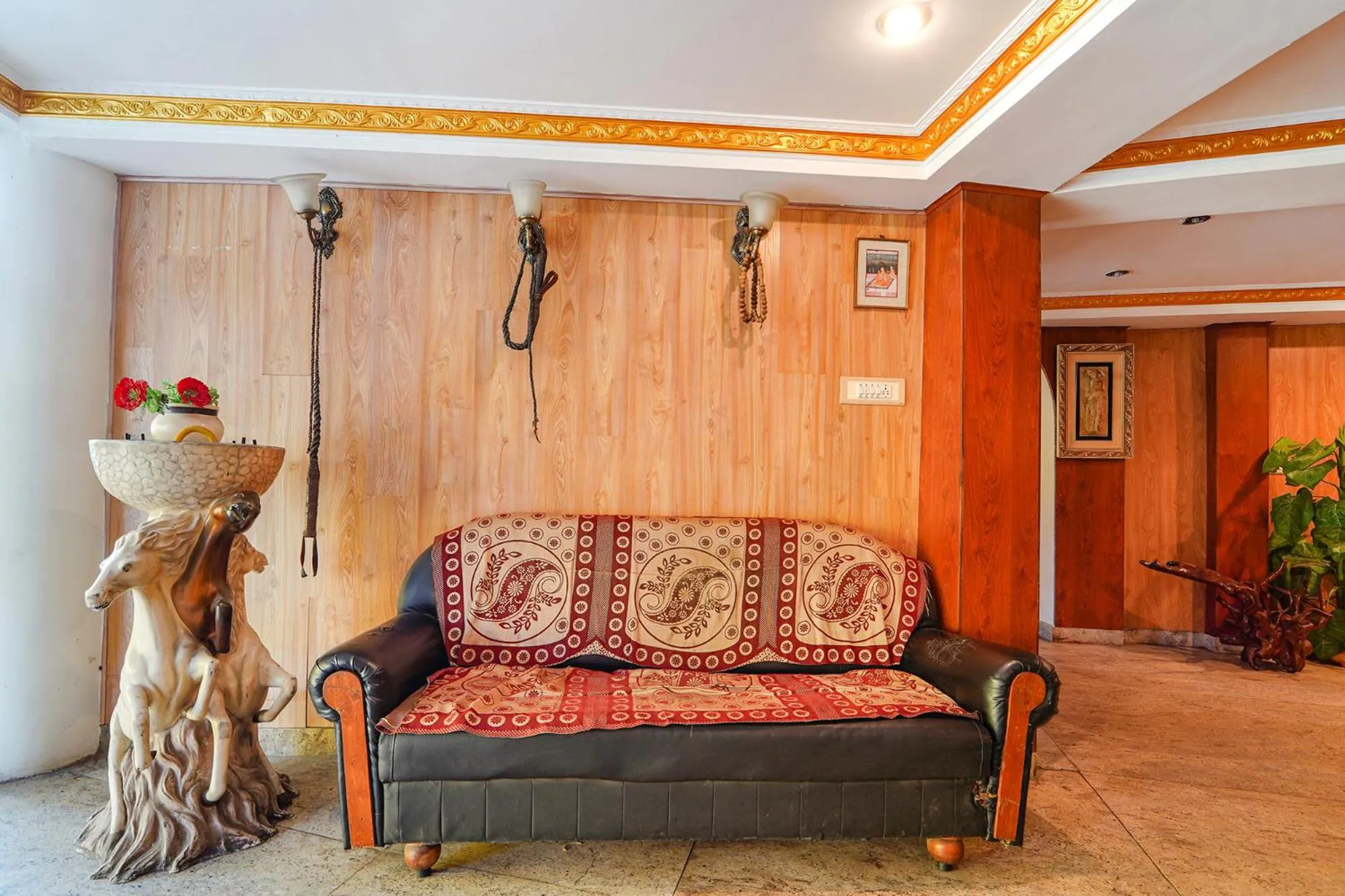 Seating area in FabHotel Roshan Residency - Nr Kurinji Andavar Temple