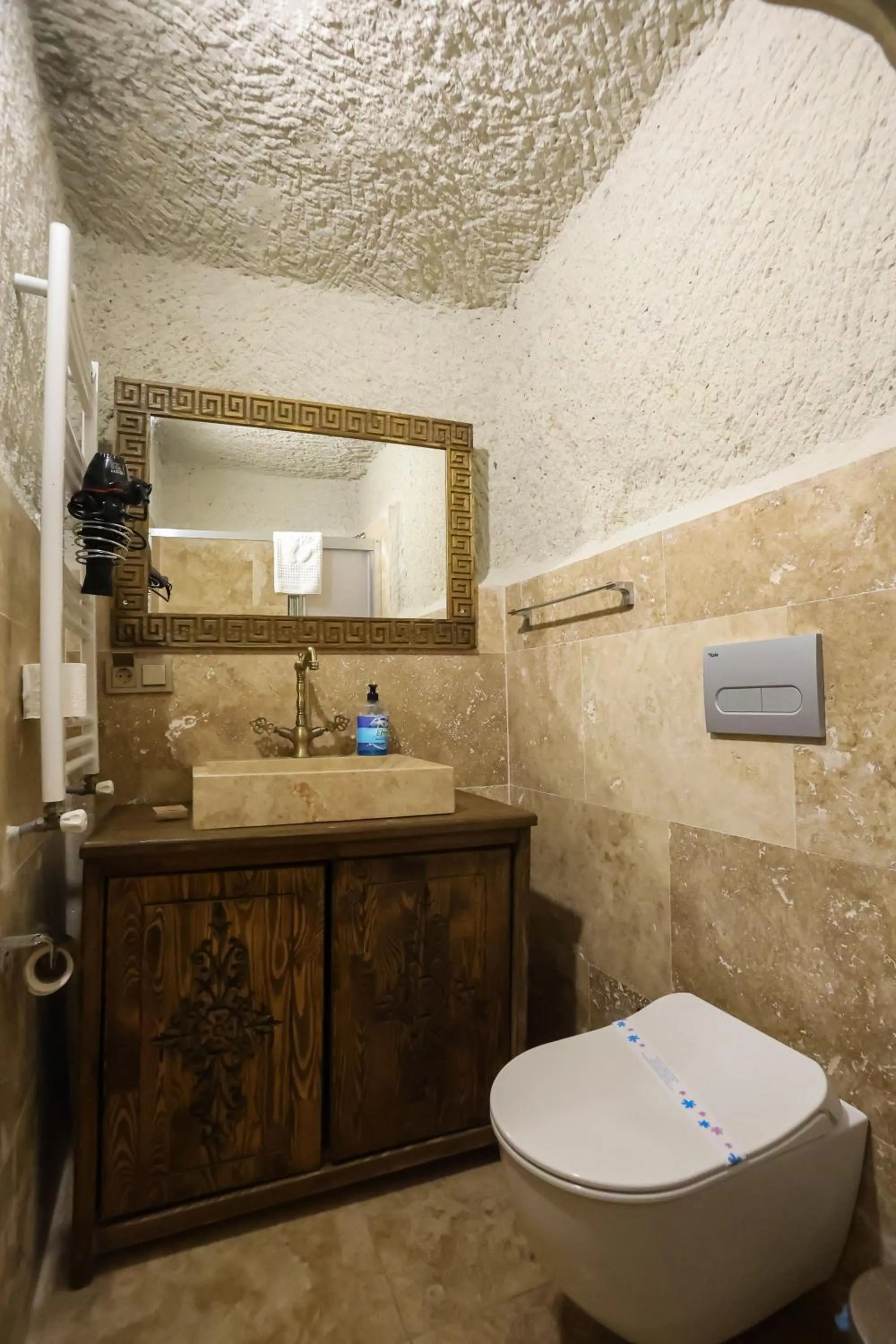 Kayaharman cave otel