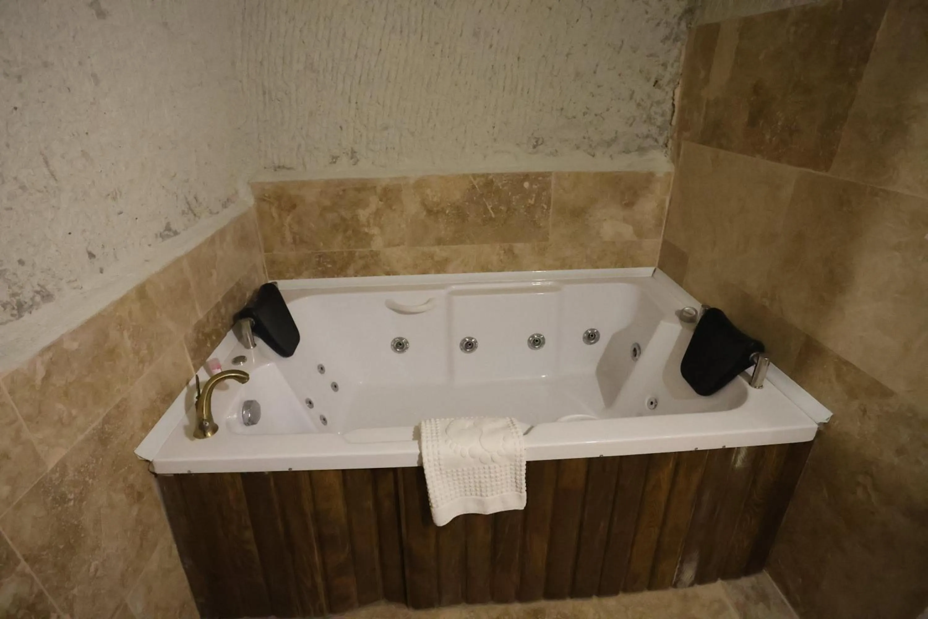 Kayaharman cave otel