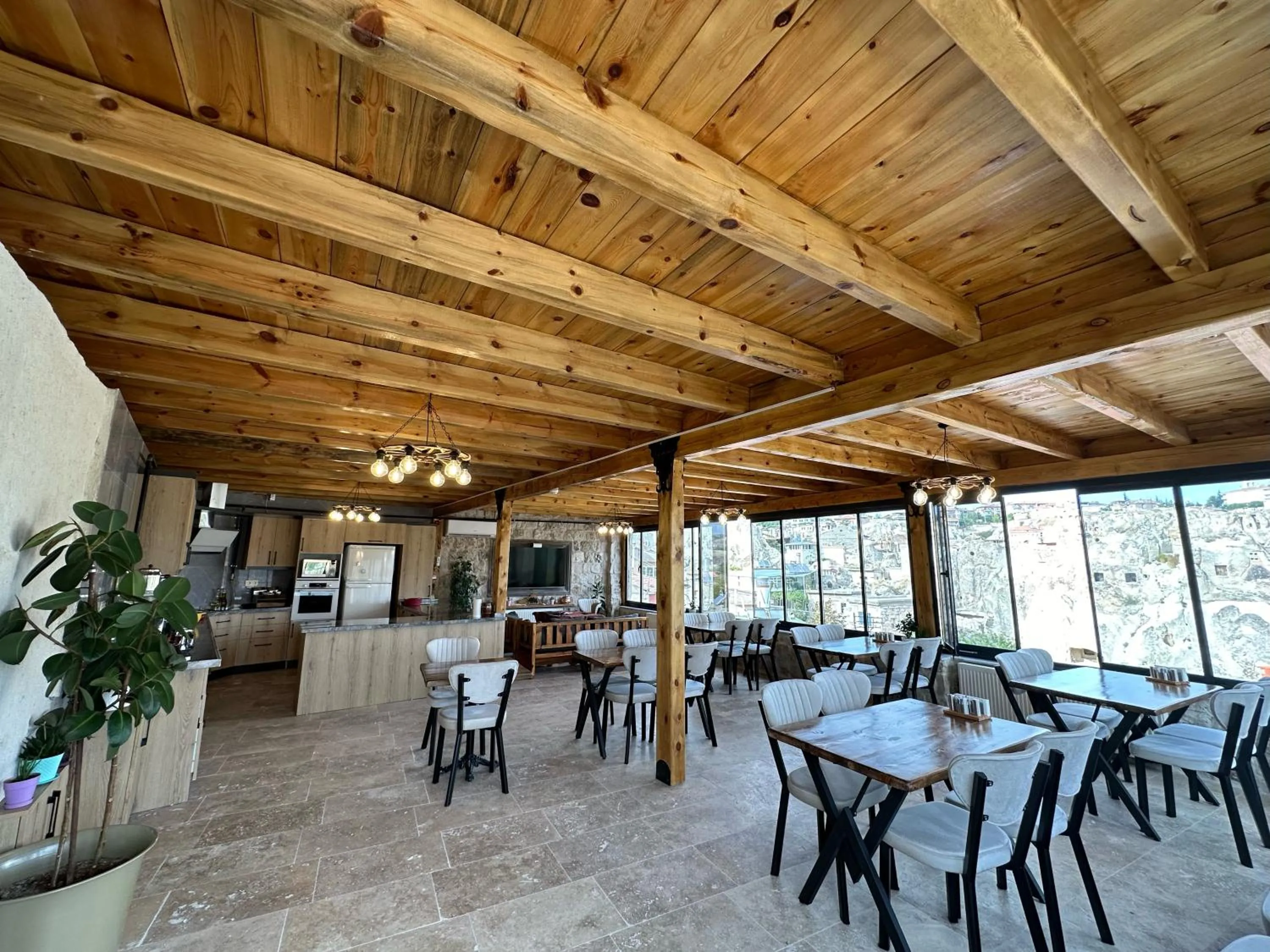 Restaurant/places to eat in Kayaharman cave otel