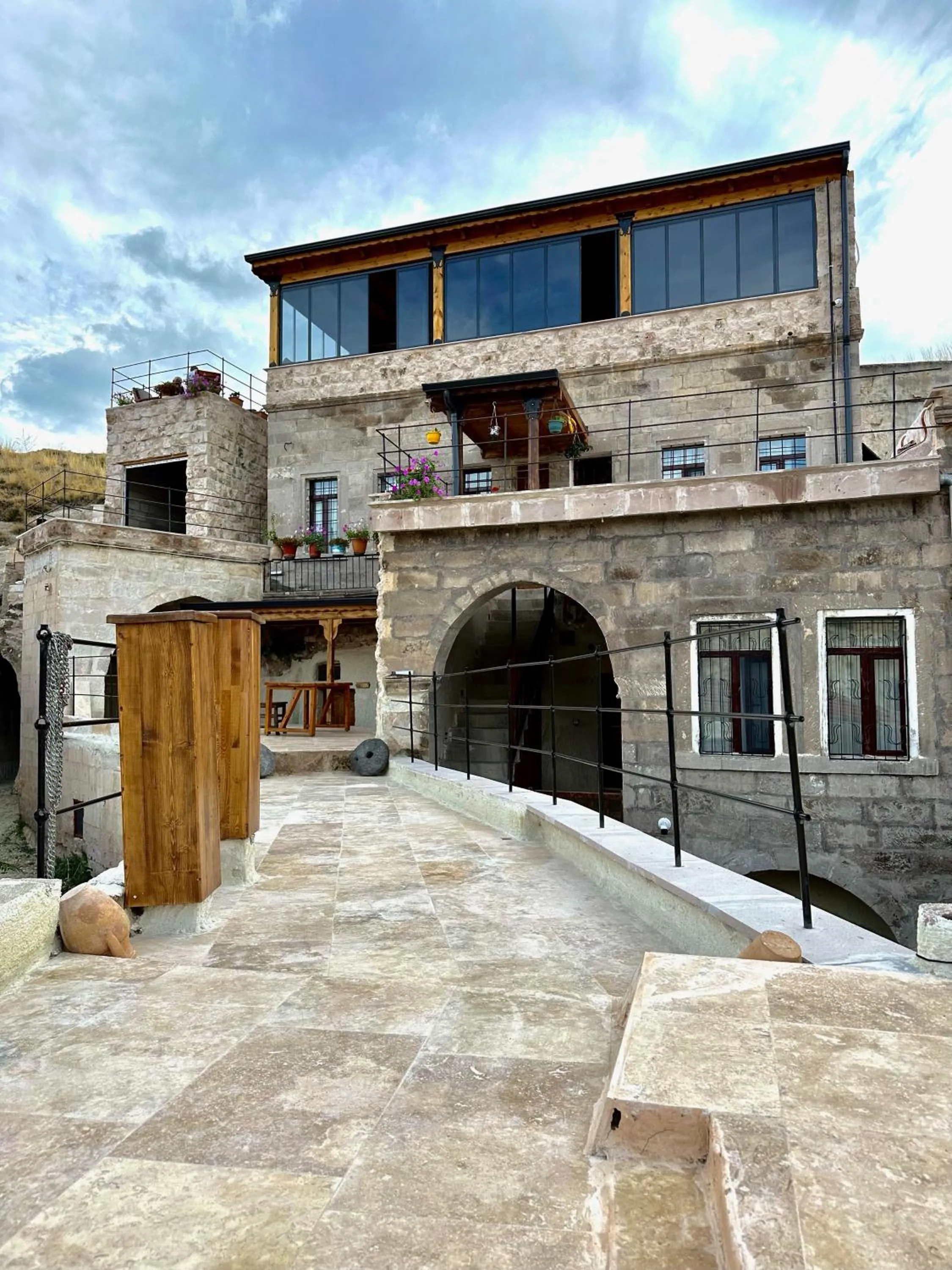 Property building in Kayaharman cave otel