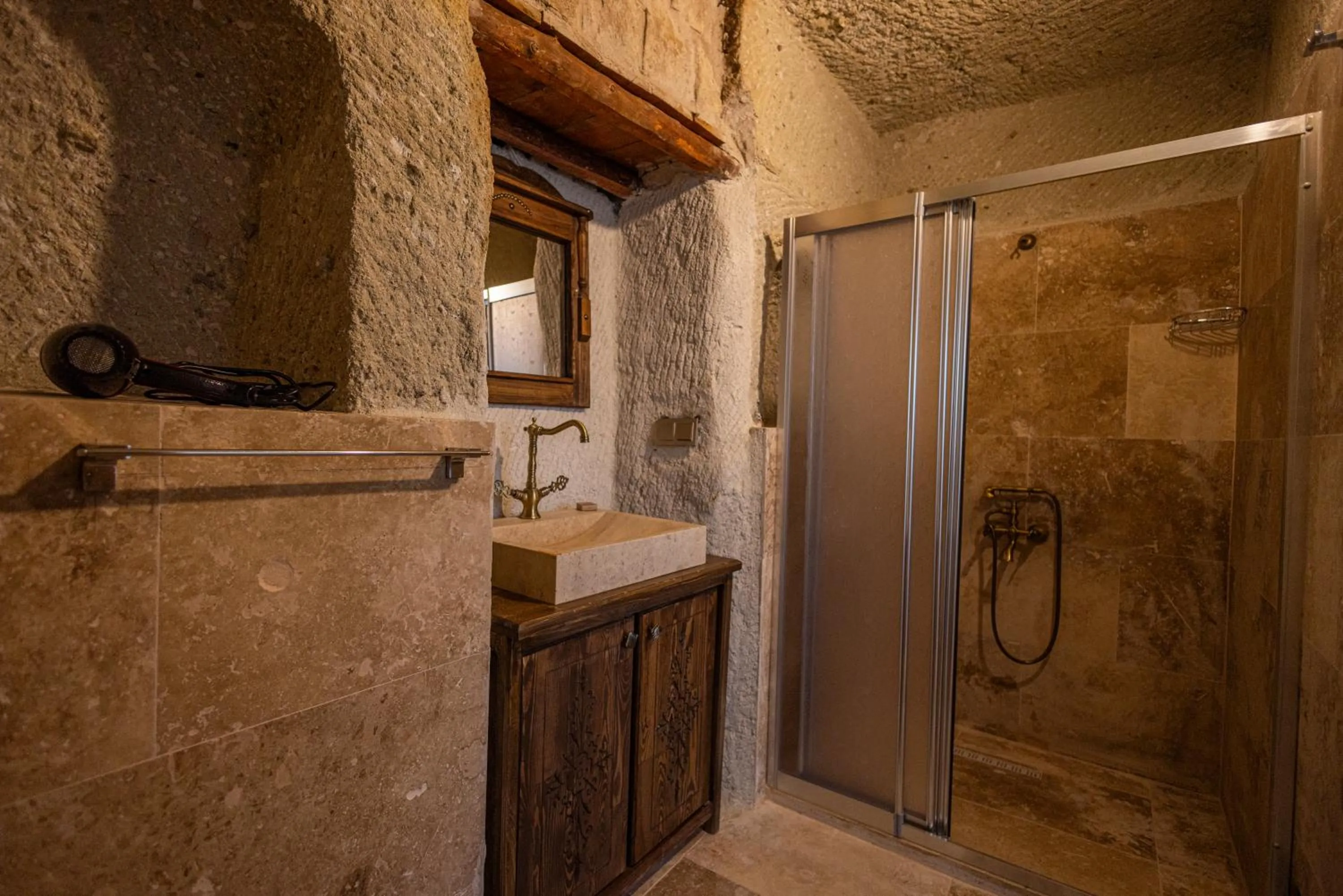 Kayaharman cave otel