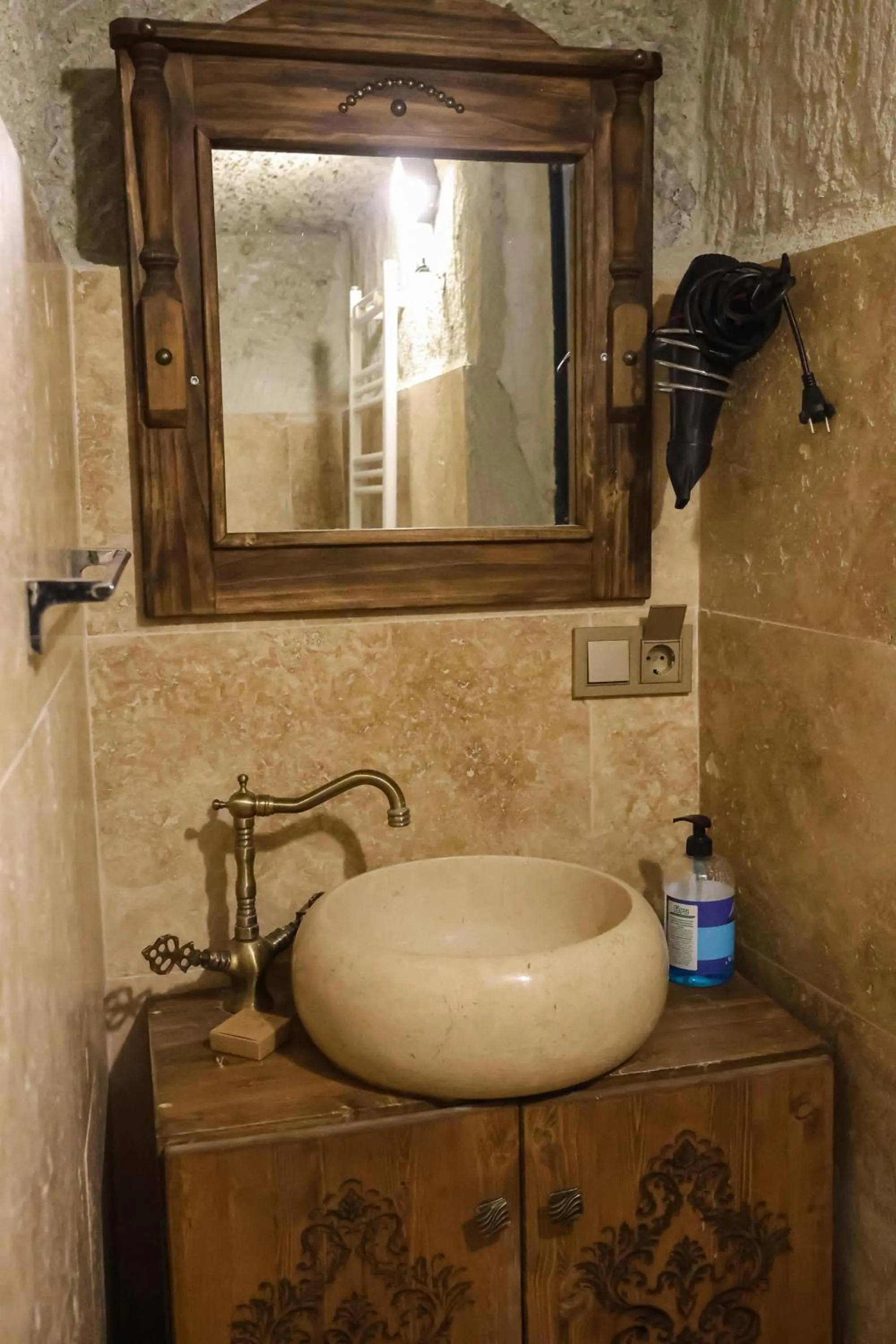 Kayaharman cave otel