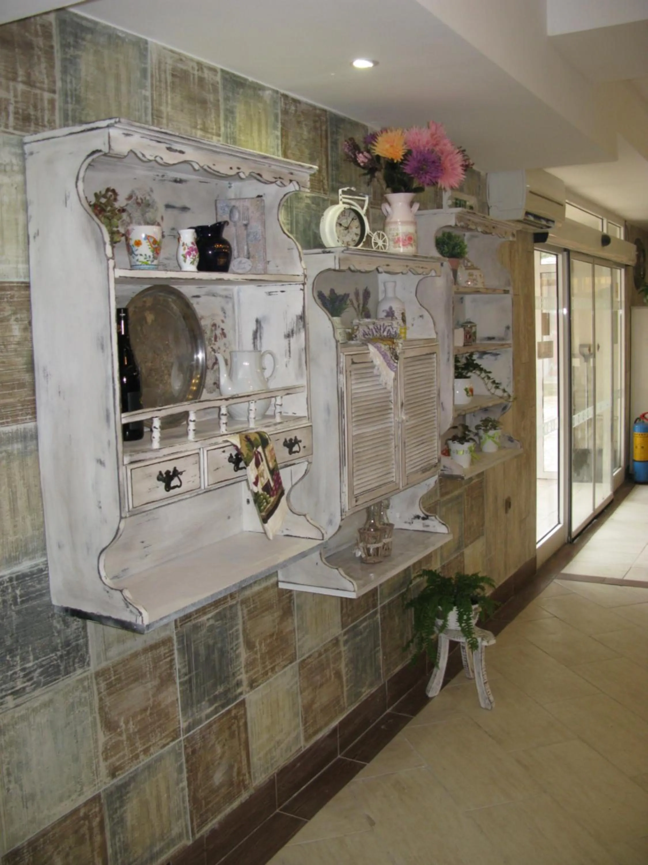 Restaurant/places to eat in Estreya Residence Hotel and SPA