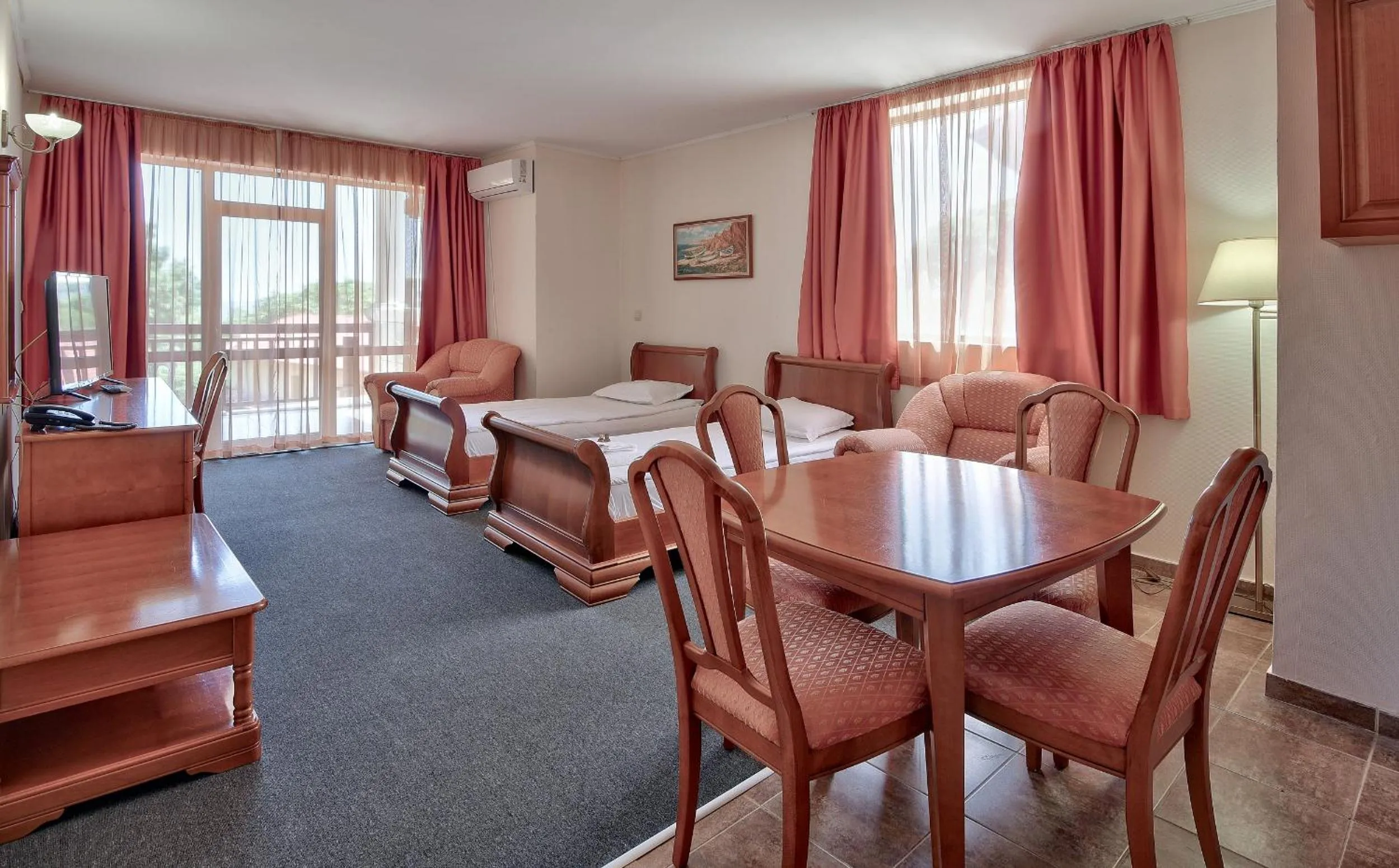 Living room in Estreya Residence Hotel and SPA