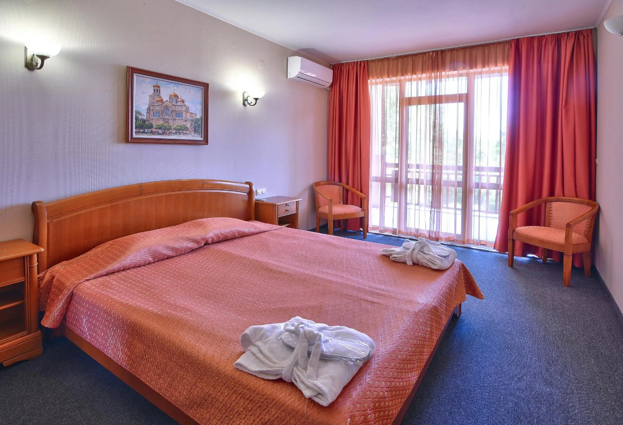 Bed in Estreya Residence Hotel and SPA