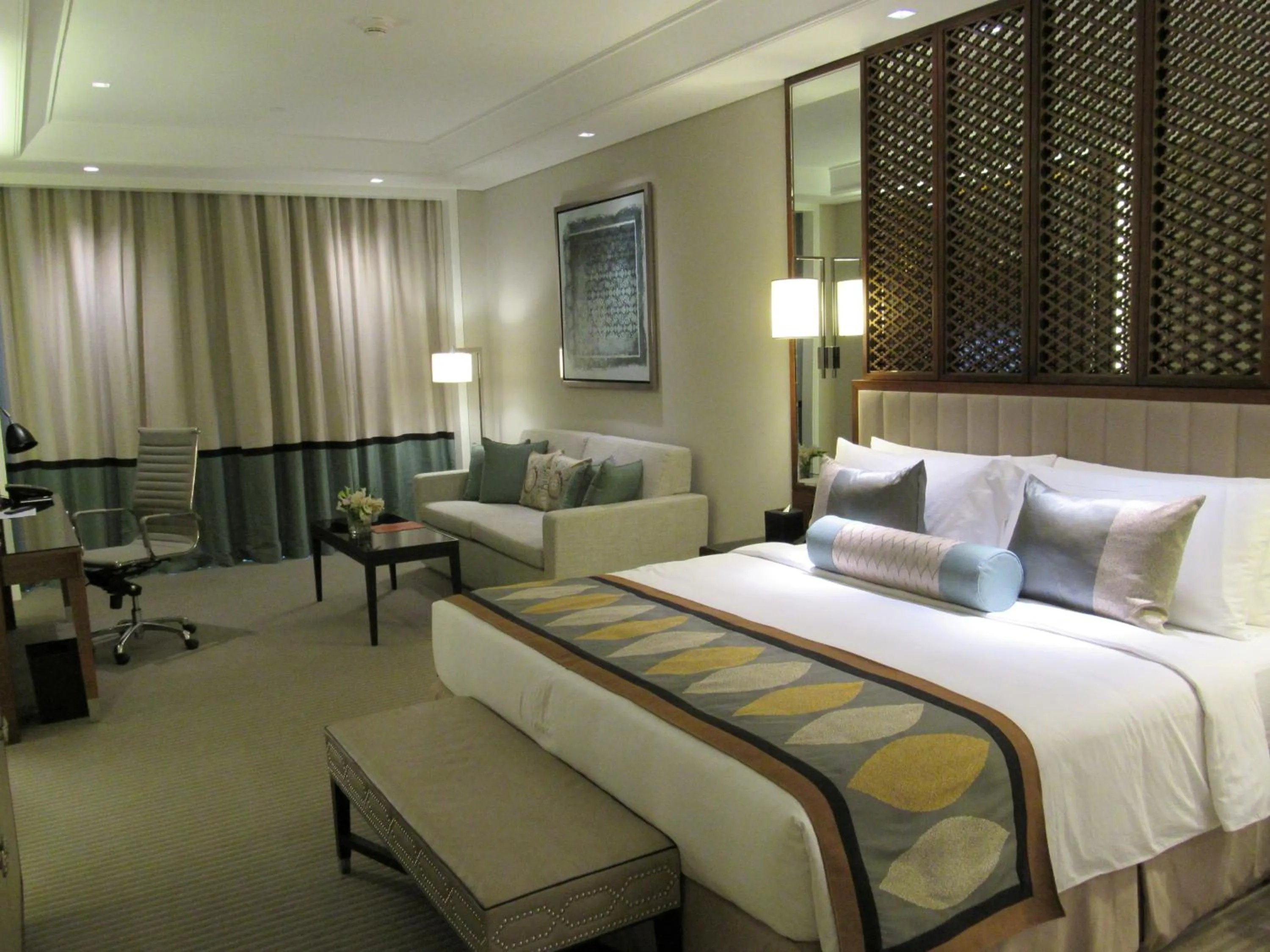 Bedroom, Bed in Taj Dubai