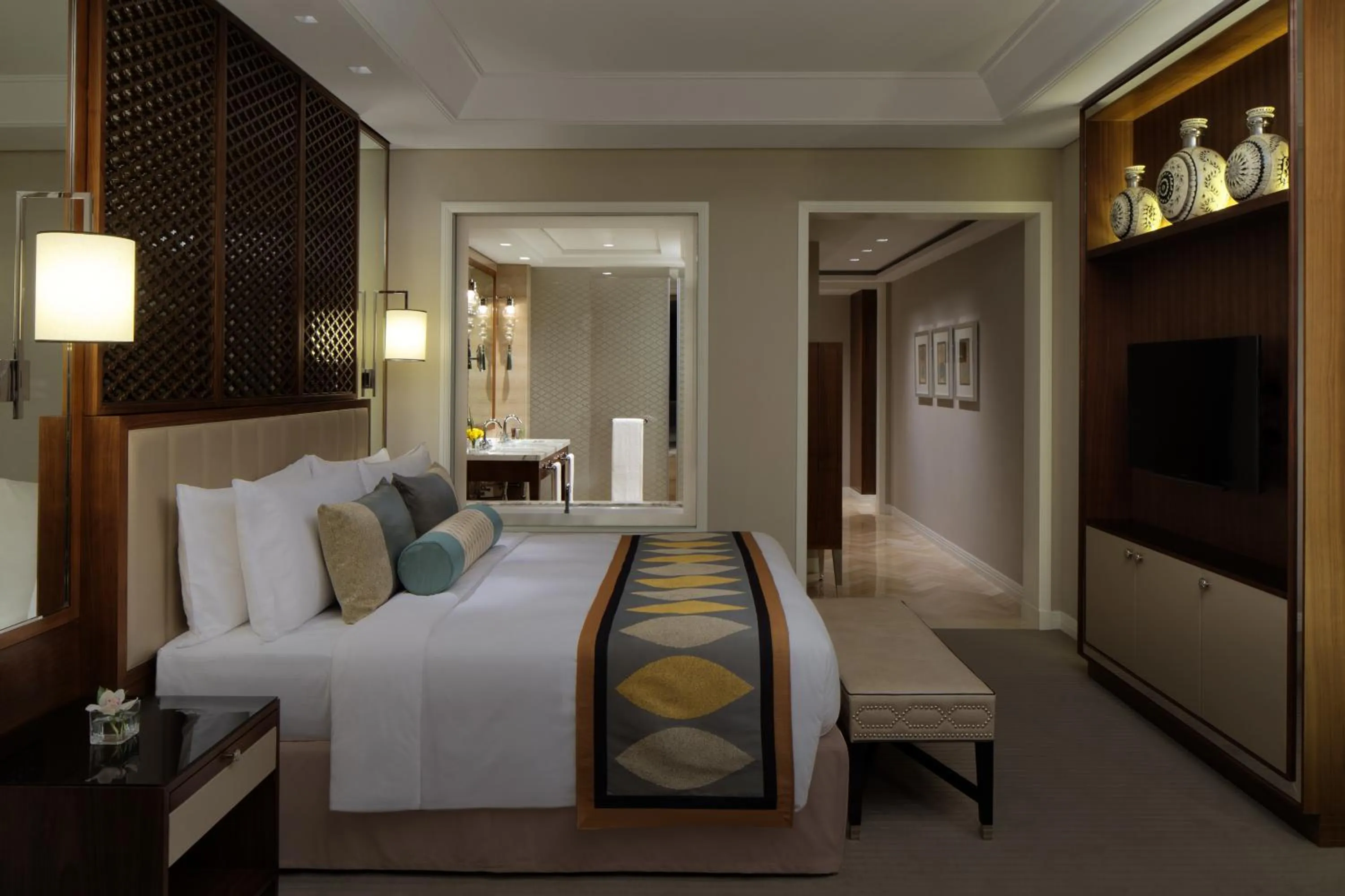 Photo of the whole room, Bed in Taj Dubai