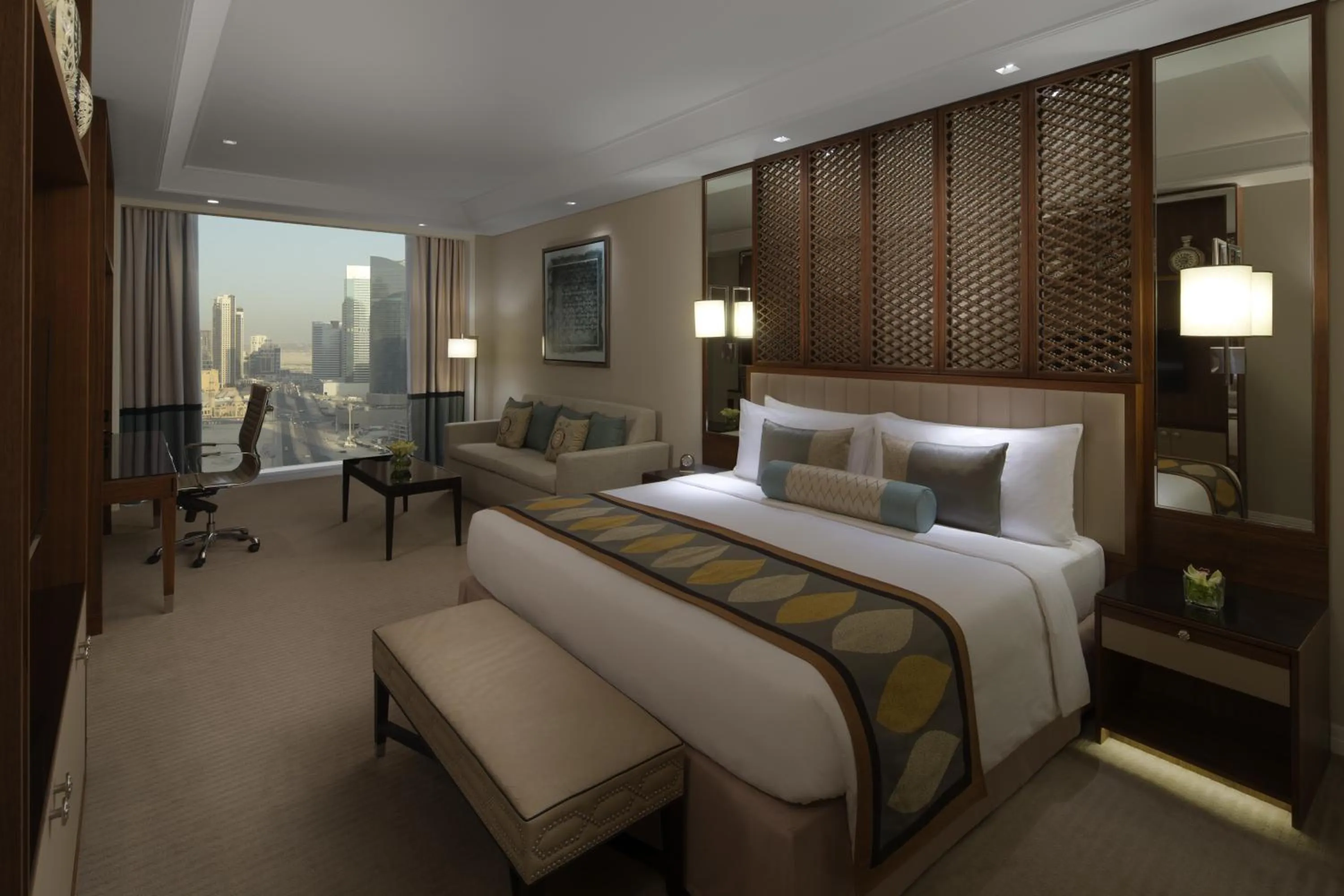 Photo of the whole room, Bed in Taj Dubai