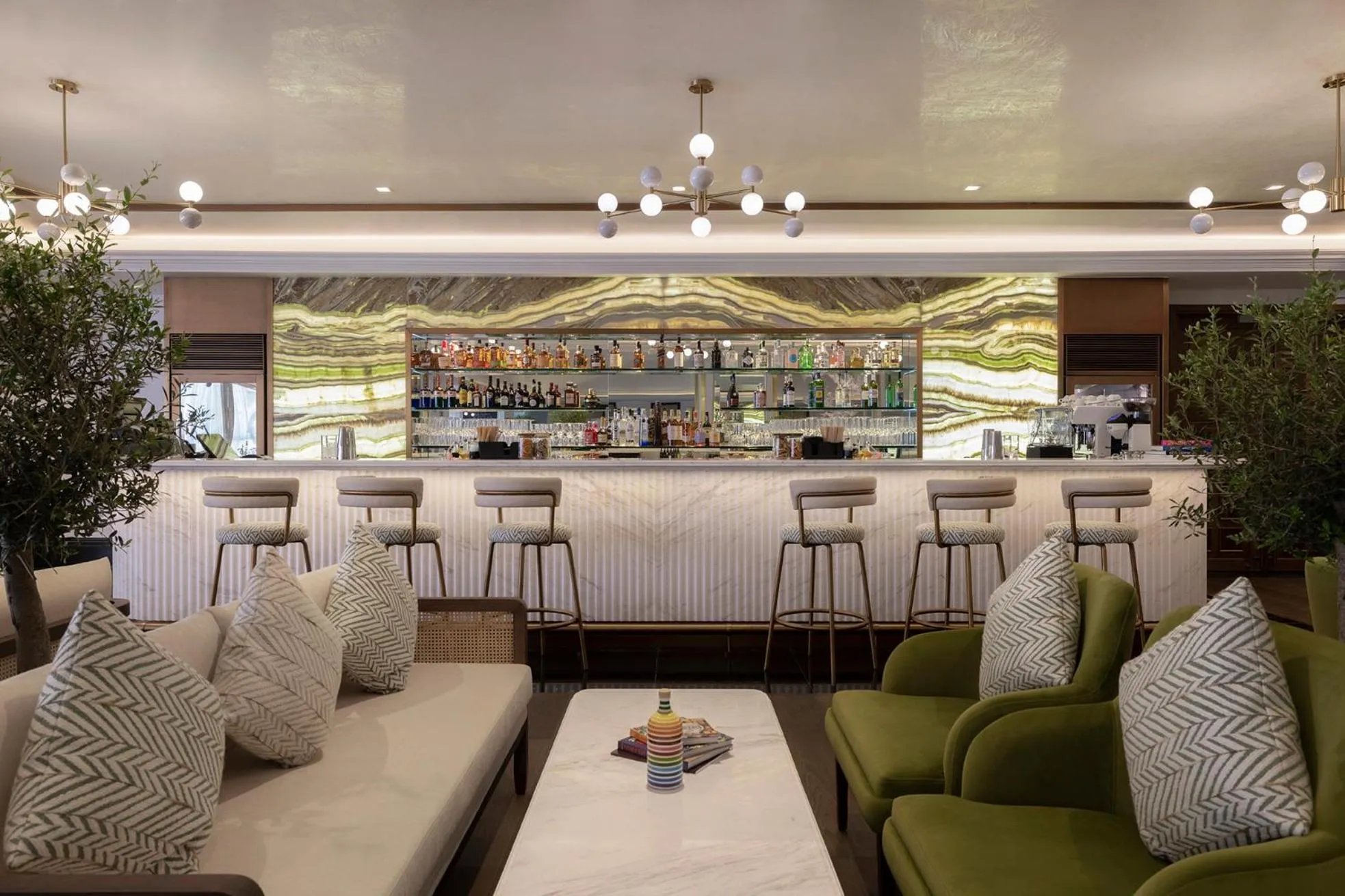 Restaurant/places to eat in Taj Dubai