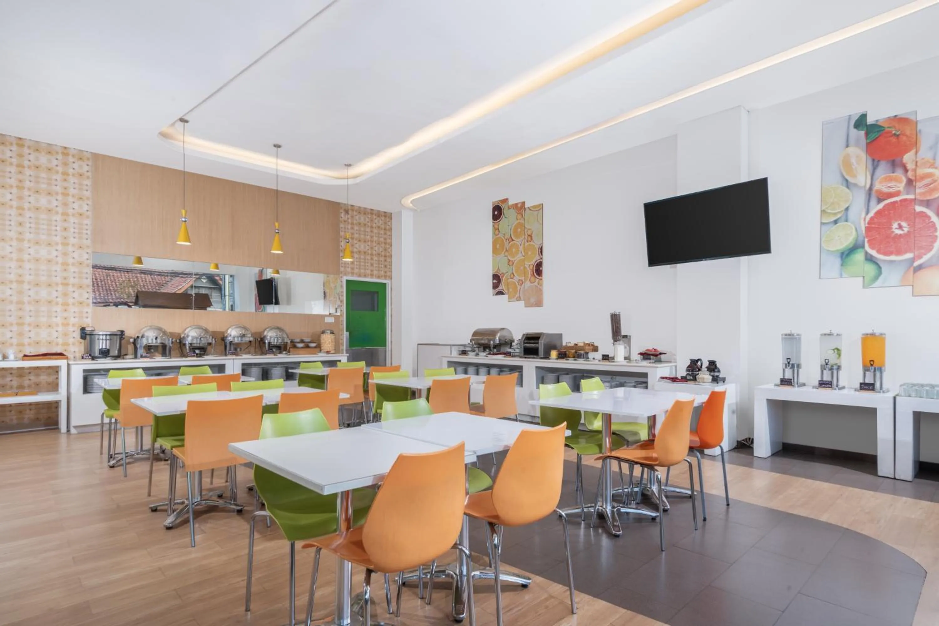 Restaurant/places to eat in Indies Style Malioboro Hotel