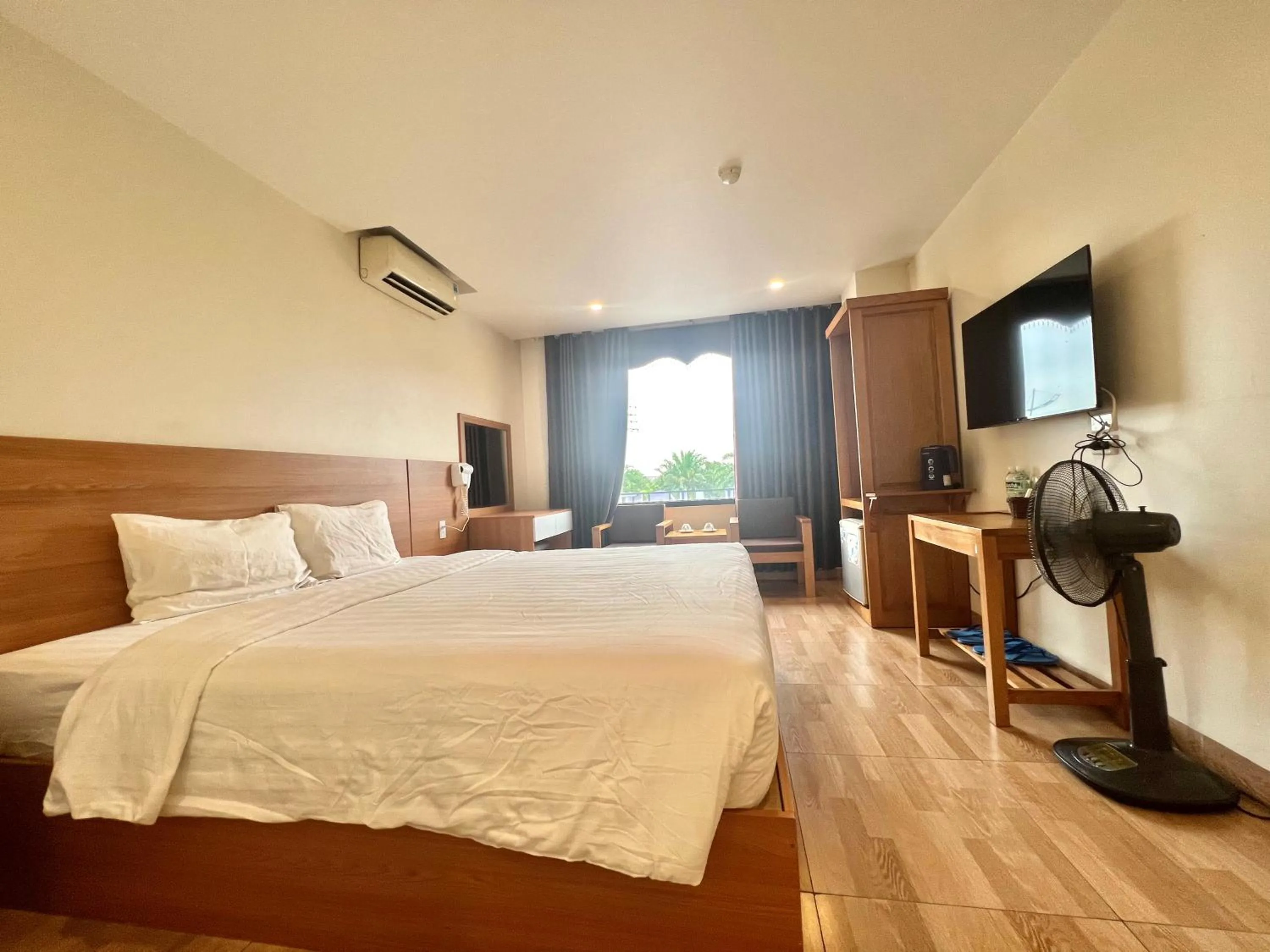 Bed in Dragon Airport Hotel