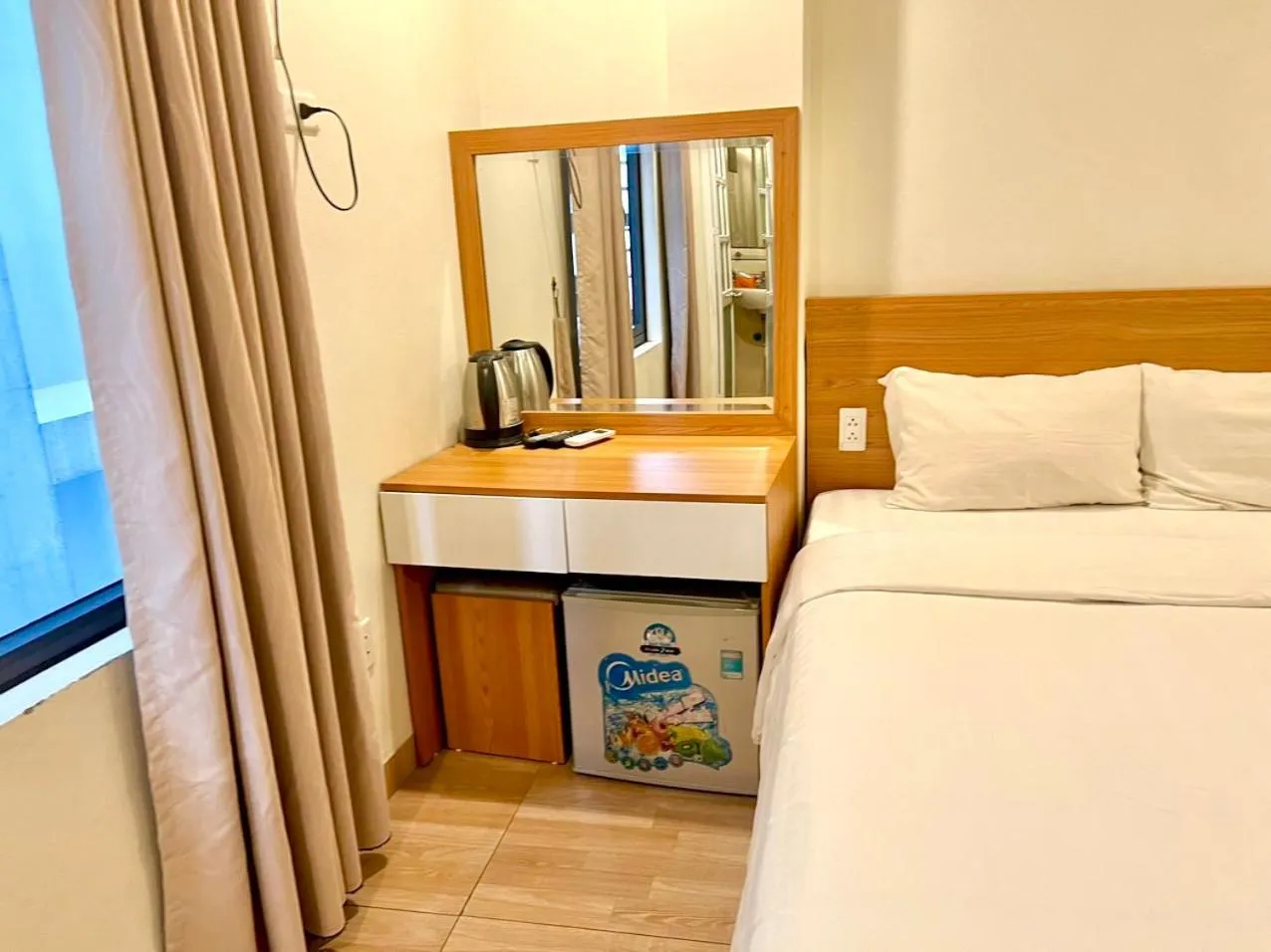 Bedroom, Bed in Dragon Airport Hotel