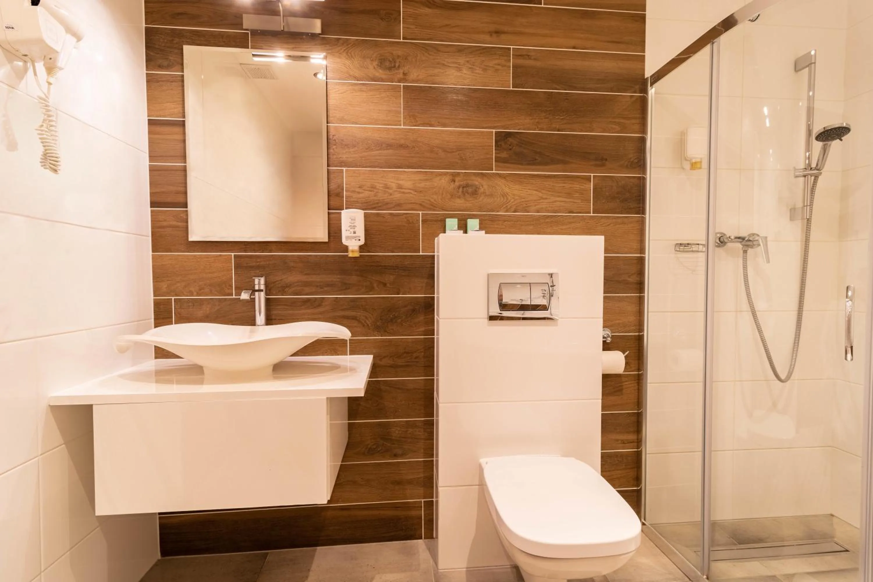 Toilet in Hotel Nafta Krosno