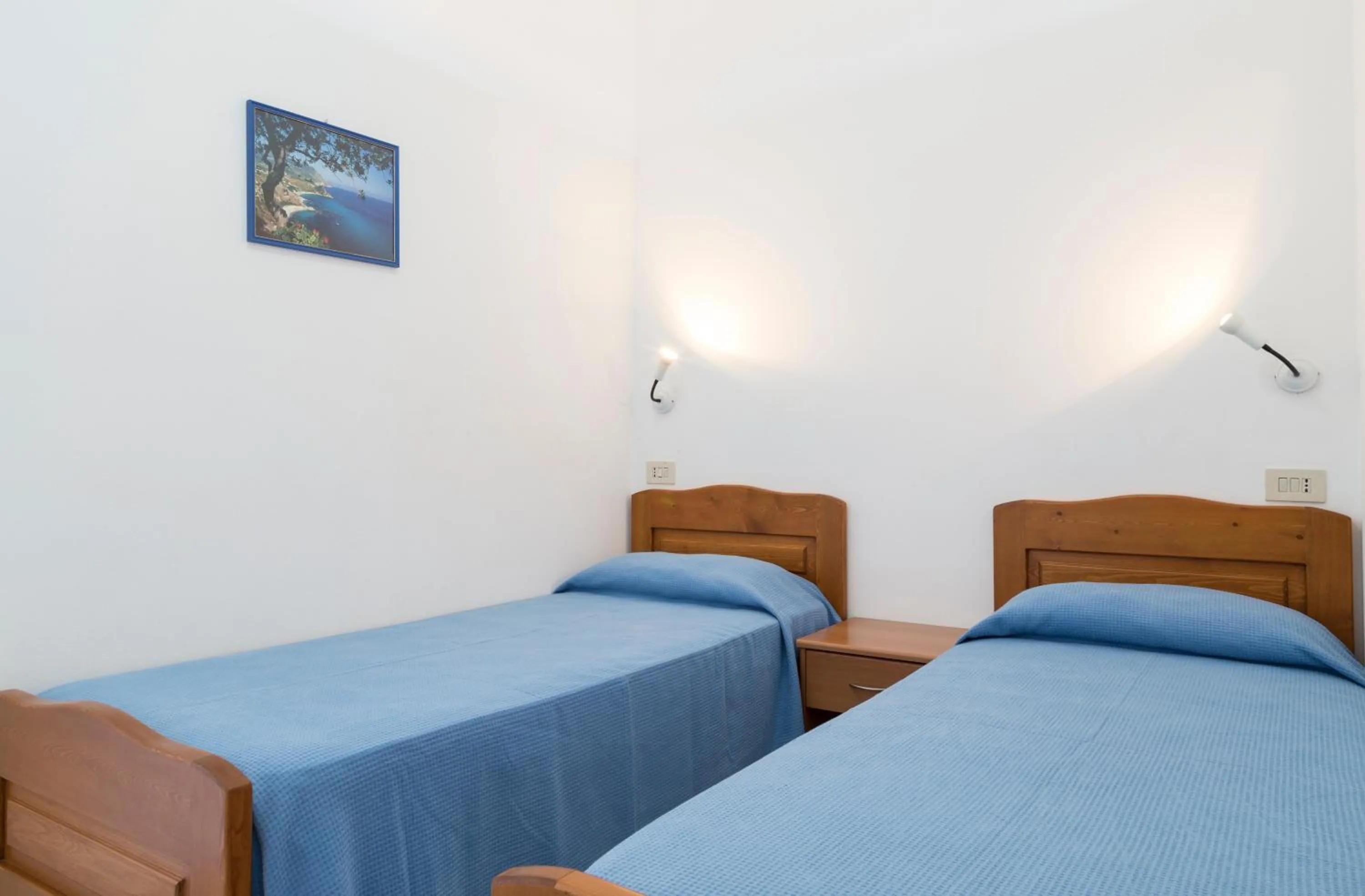 Bedroom, Bed in Happy Days