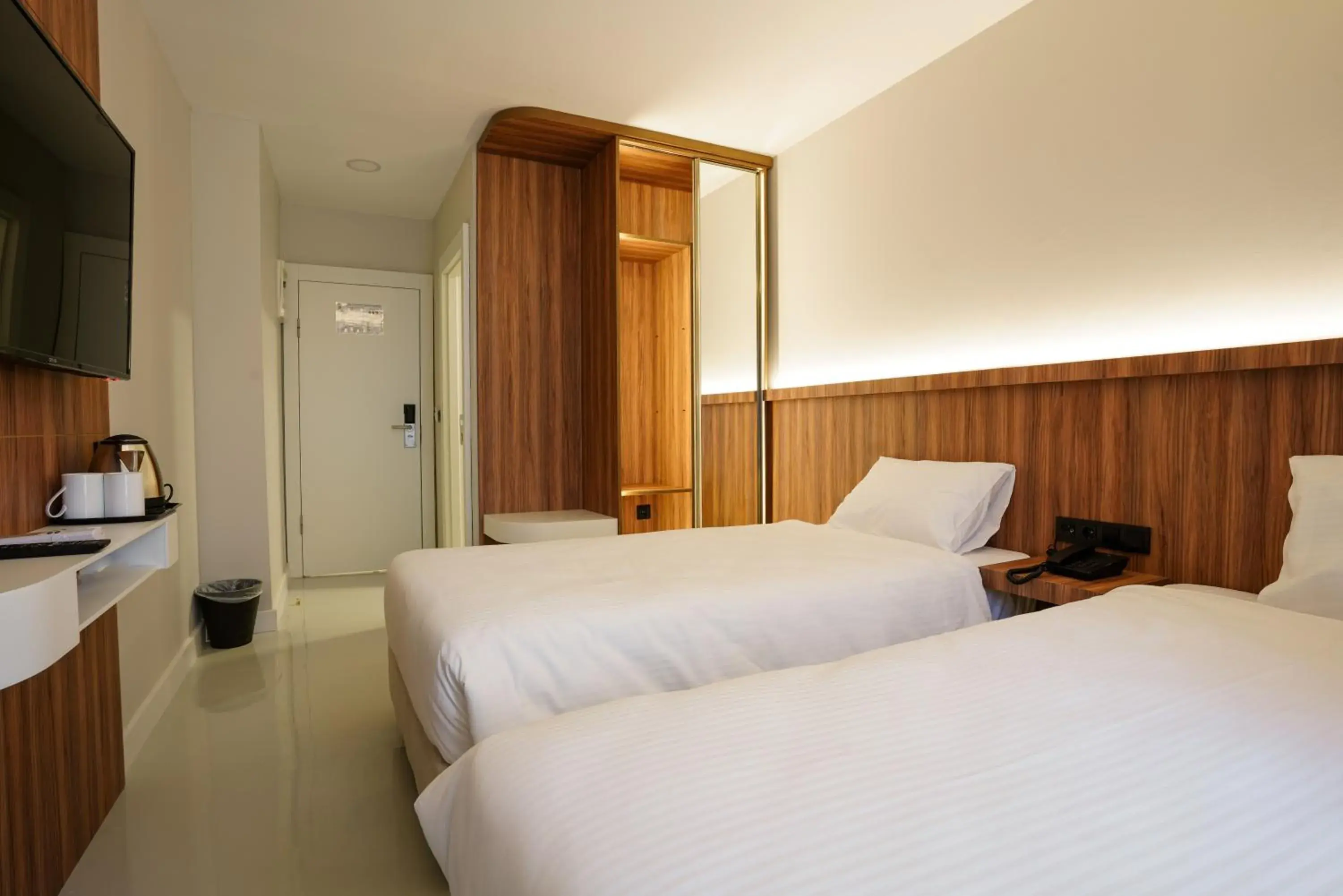 Standard Twin Room in Joyful Hotel By Gnl Standard Twin Room in Joyful Hotel By Gnl