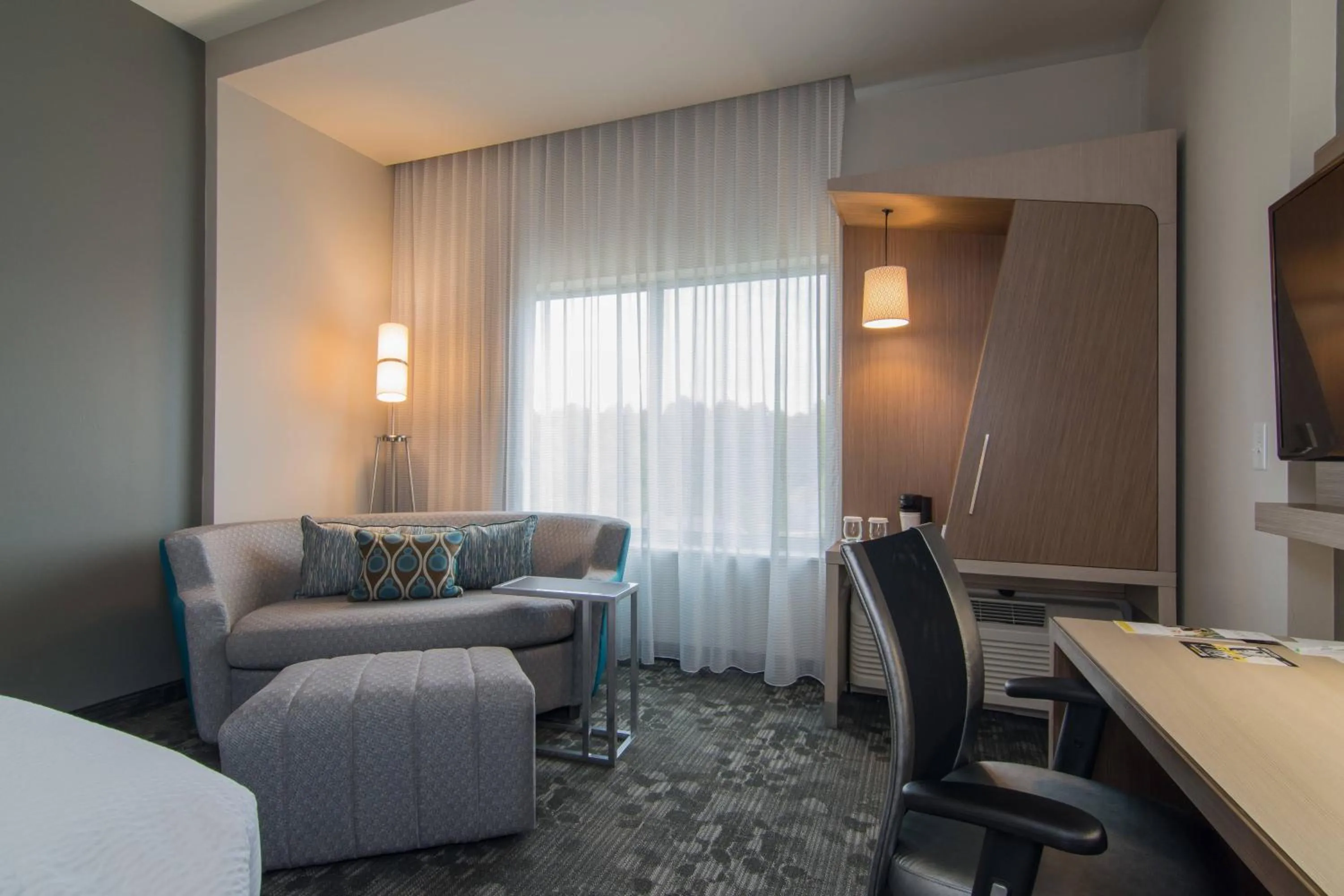 Photo of the whole room in Courtyard by Marriott Raleigh-Durham Airport/Brier Creek