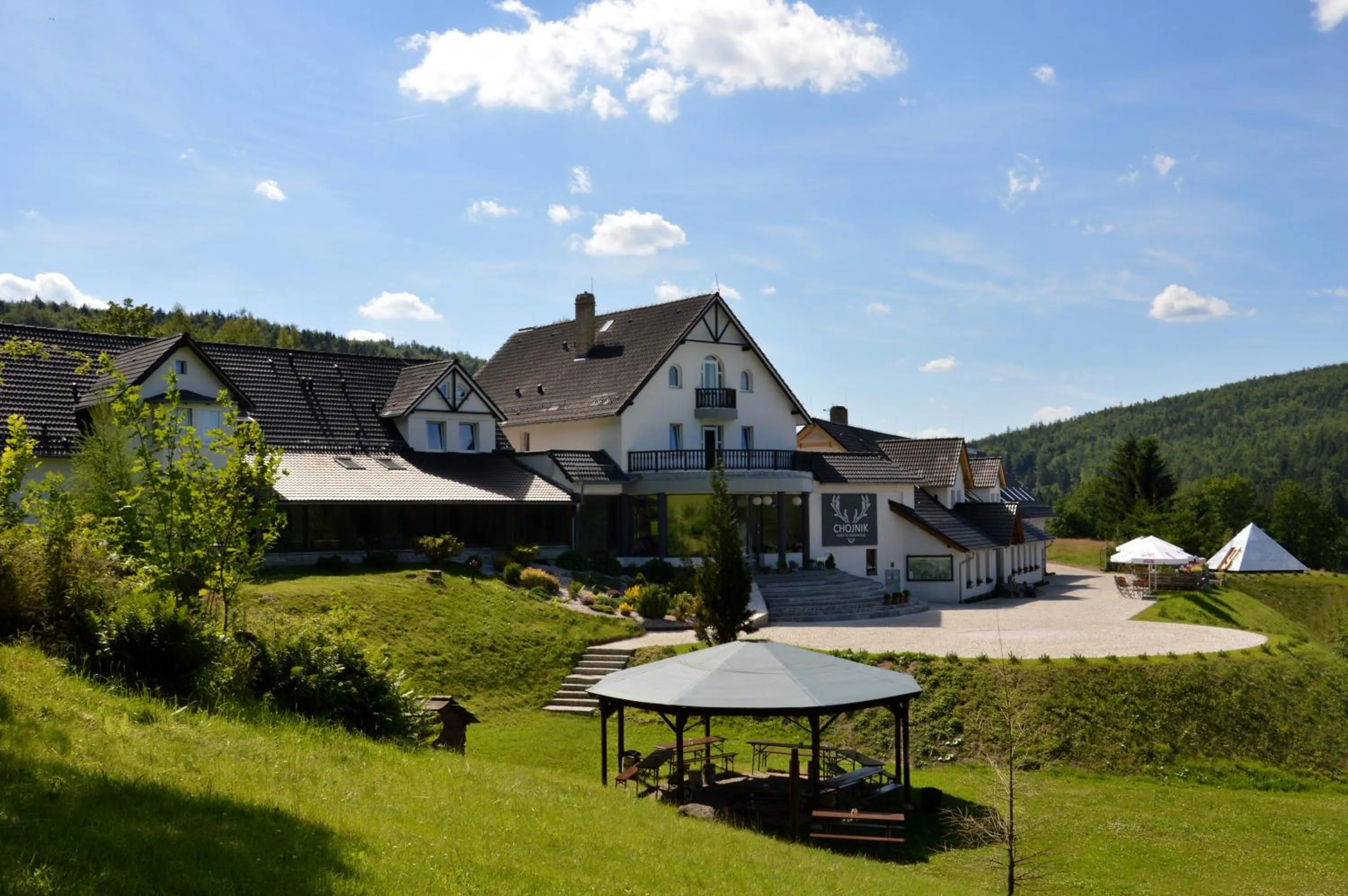 Facade/entrance in Hotel Chojnik