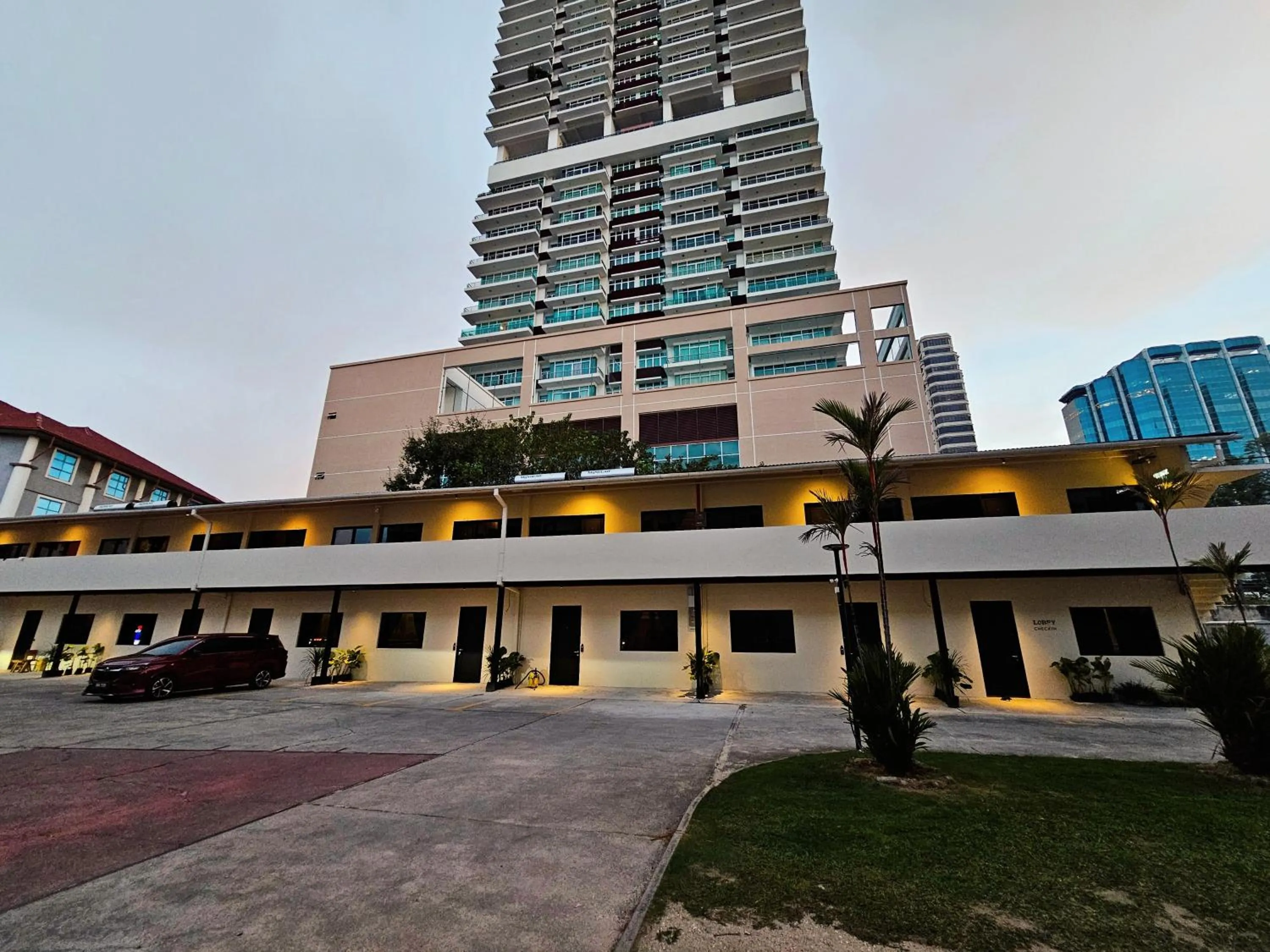 Property building in The Palm Suite at Lava Mansion
