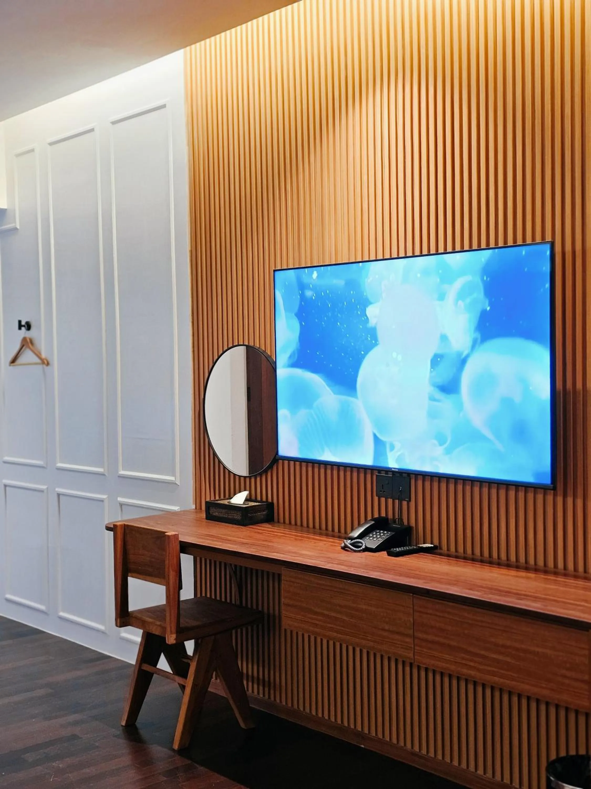 The Palm Suite at Lava Mansion