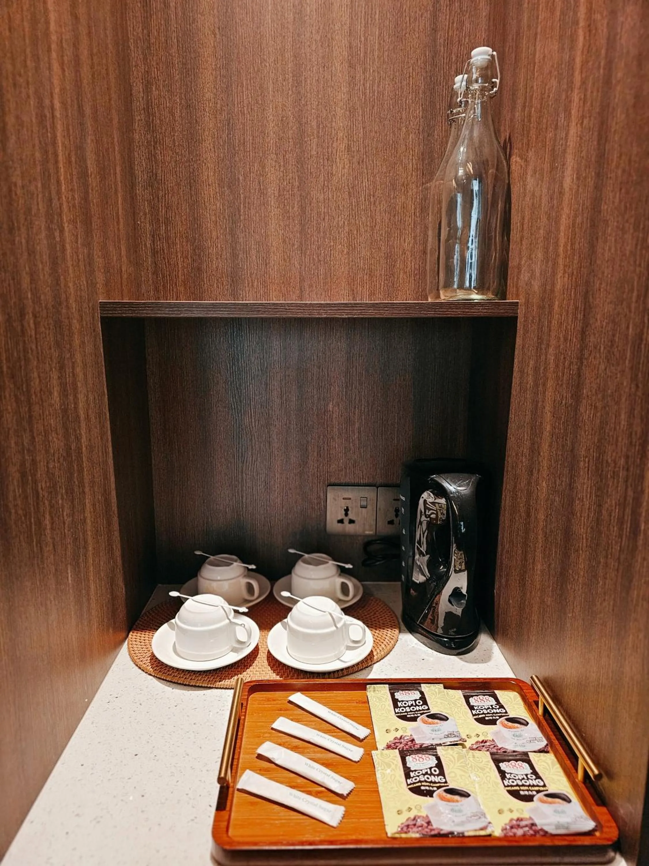 The Palm Suite at Lava Mansion