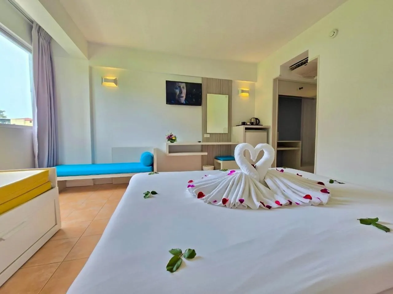 Bed in ON Hotel Phuket - SHA