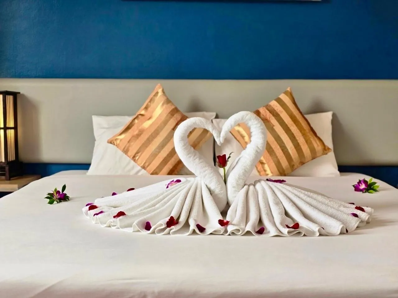 Bed in ON Hotel Phuket - SHA