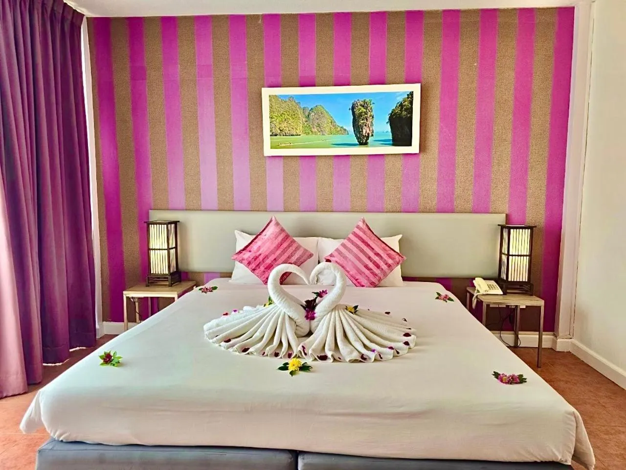 Bed in ON Hotel Phuket - SHA