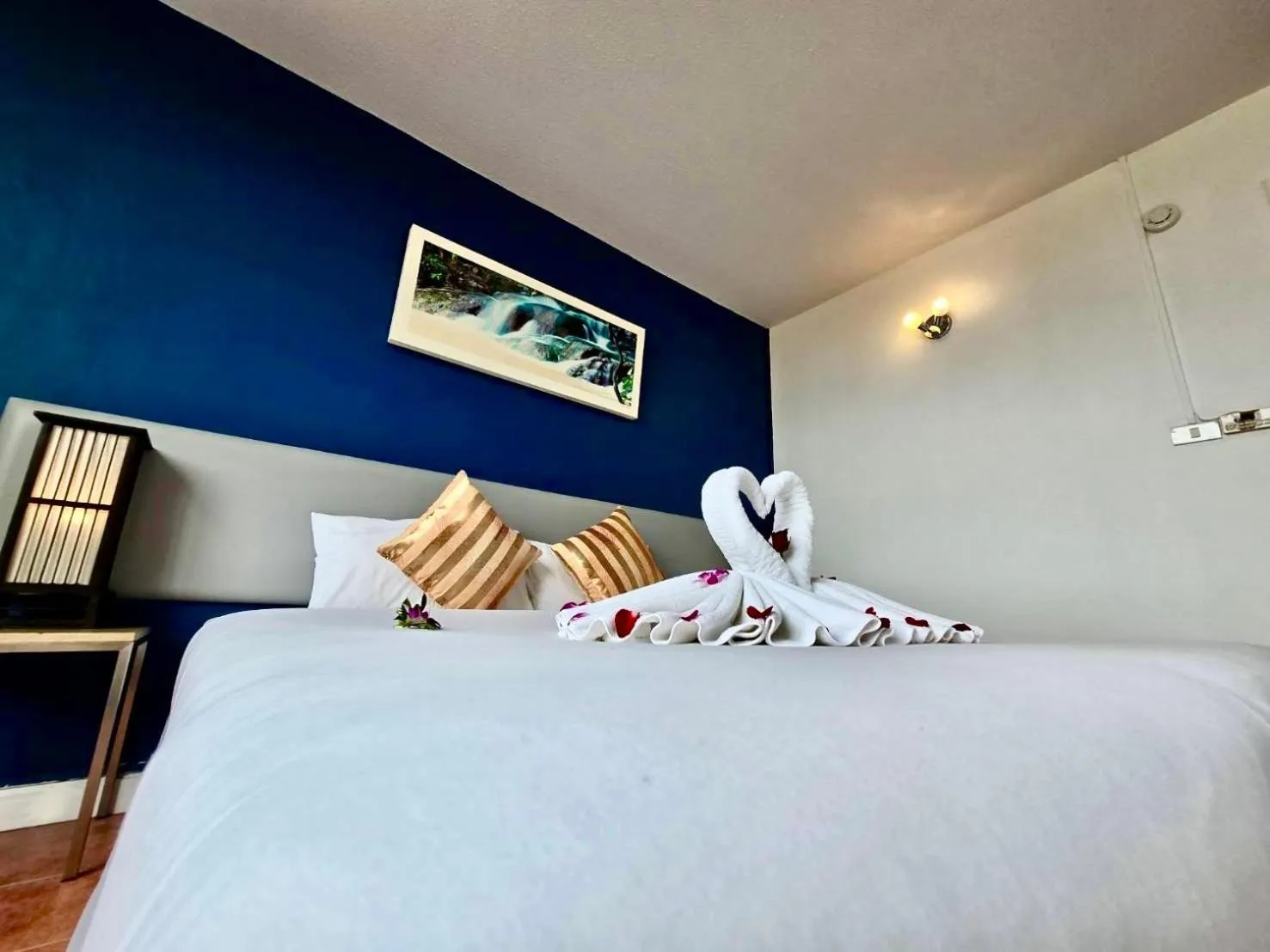 Bed in ON Hotel Phuket - SHA