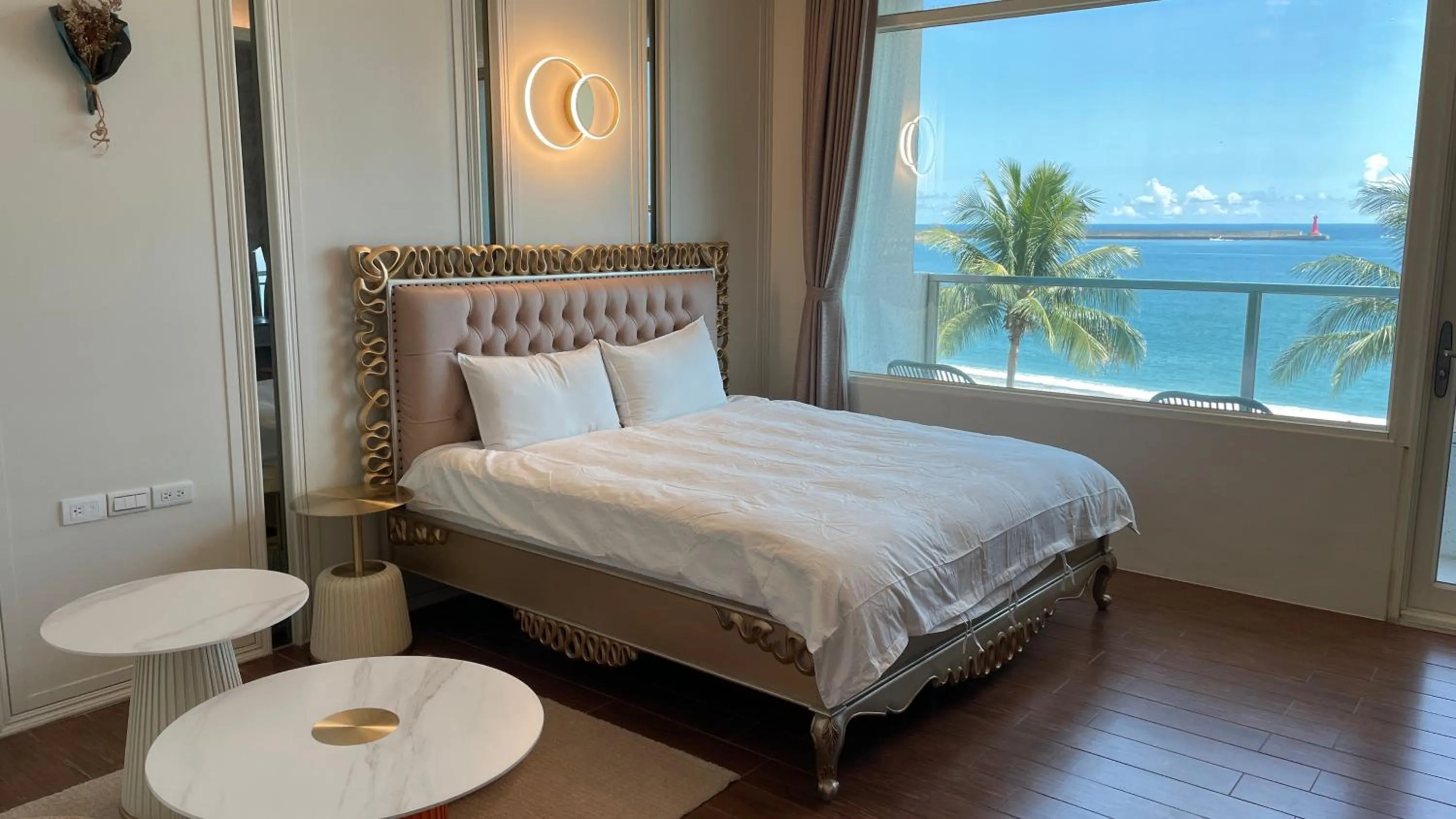 Balcony/Terrace, Bed in Angel Inn