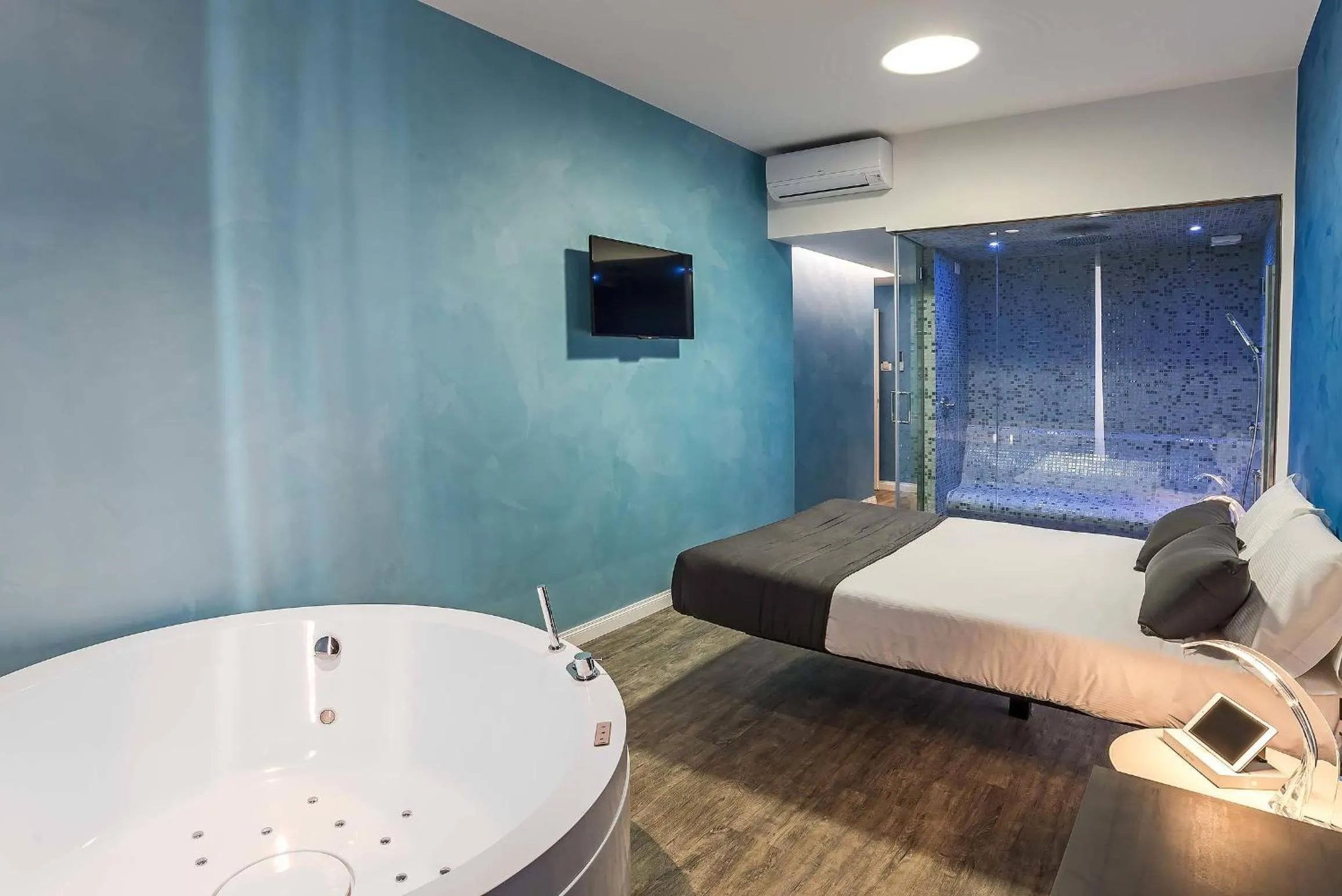 Hot Tub, Bed in Ripetta Relais