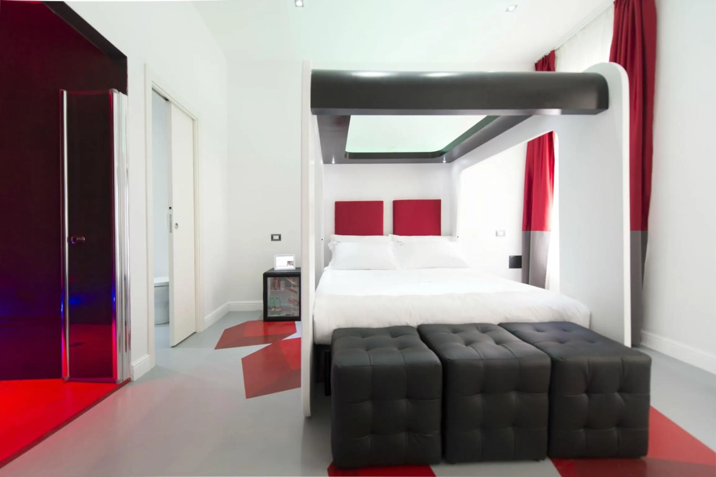 Decorative detail, Bed in Ripetta Relais