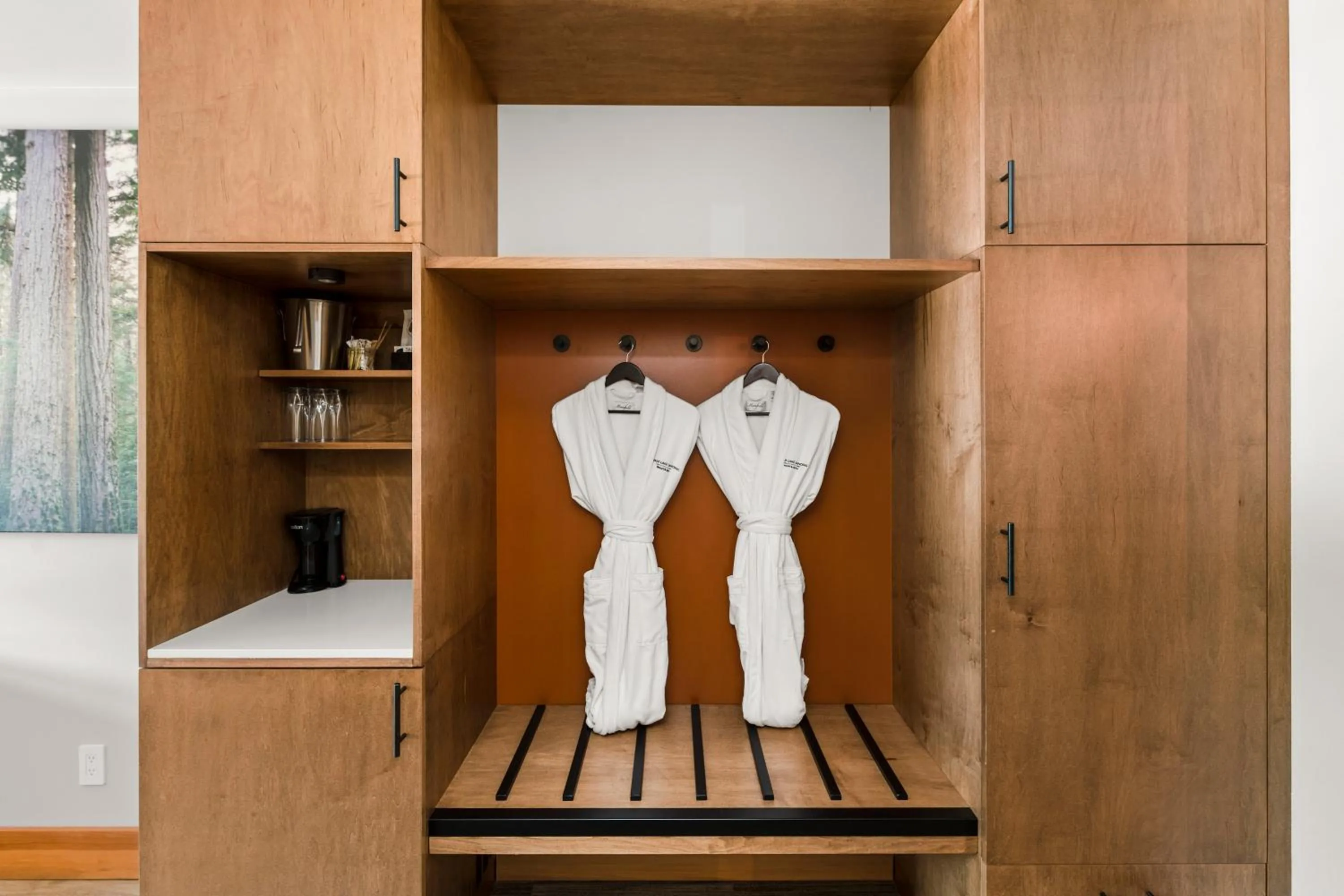 Sproat Lake Landing Resort