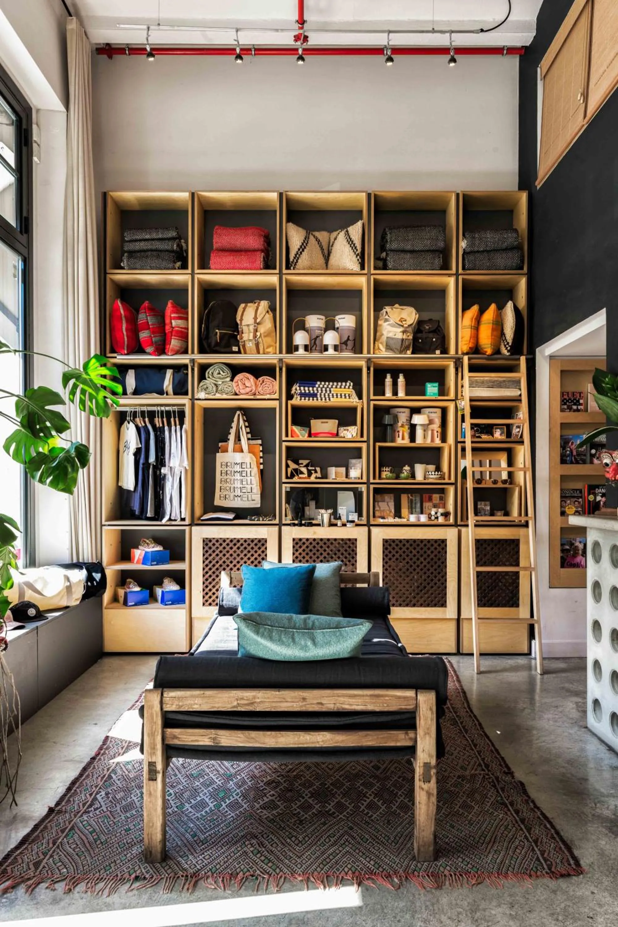 On-site shops in Hotel Brummell