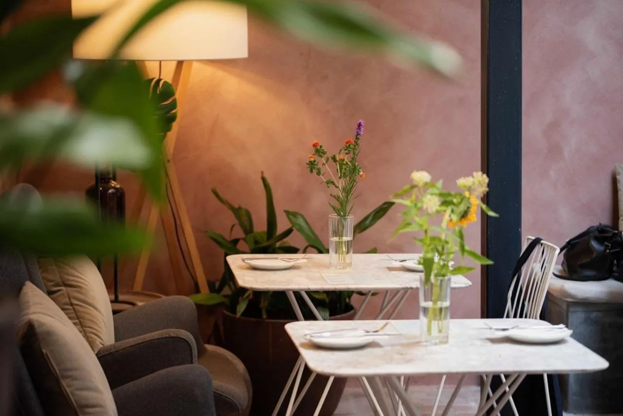 Breakfast in Hotel Brummell