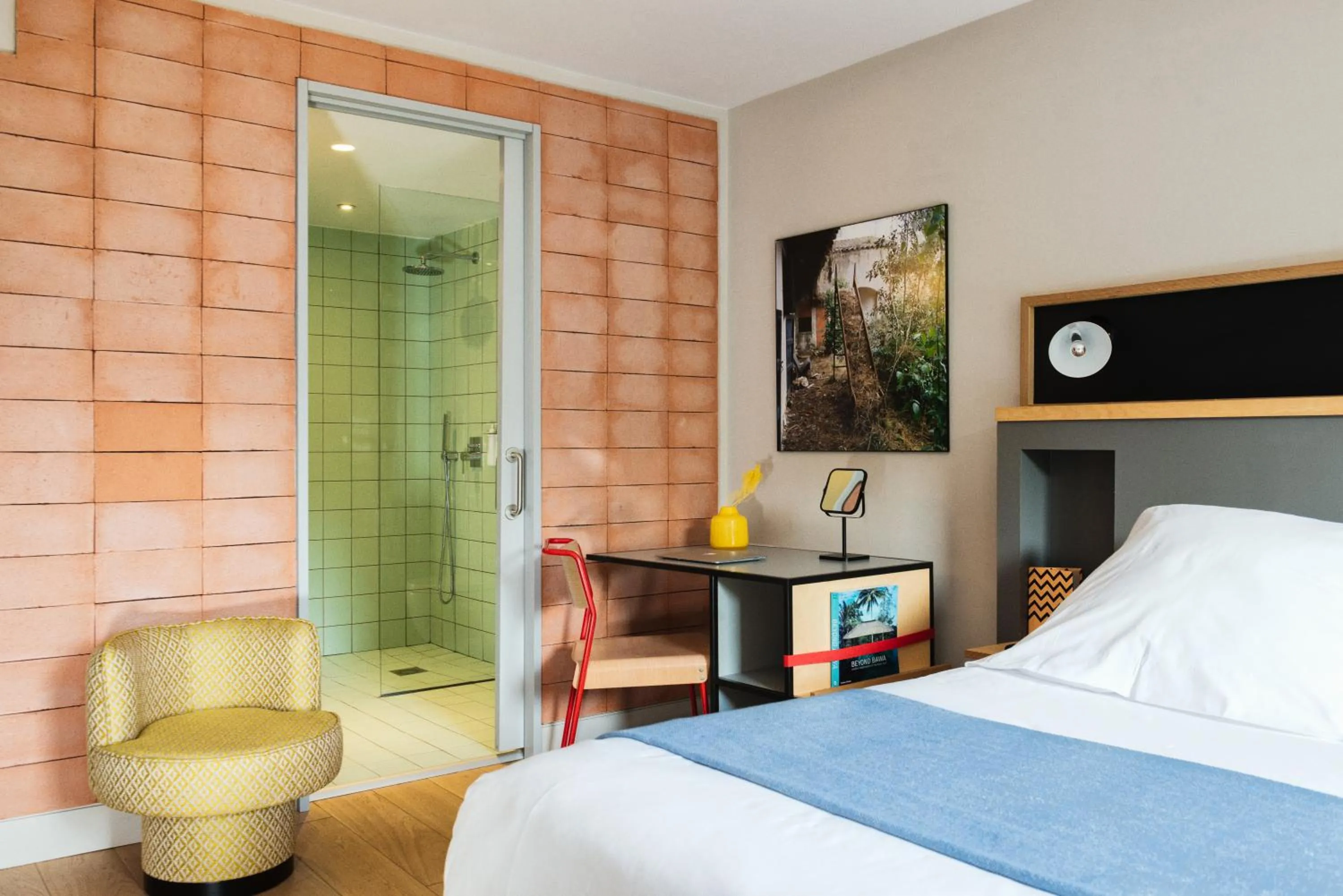 Photo of the whole room, Bed in Hotel Brummell