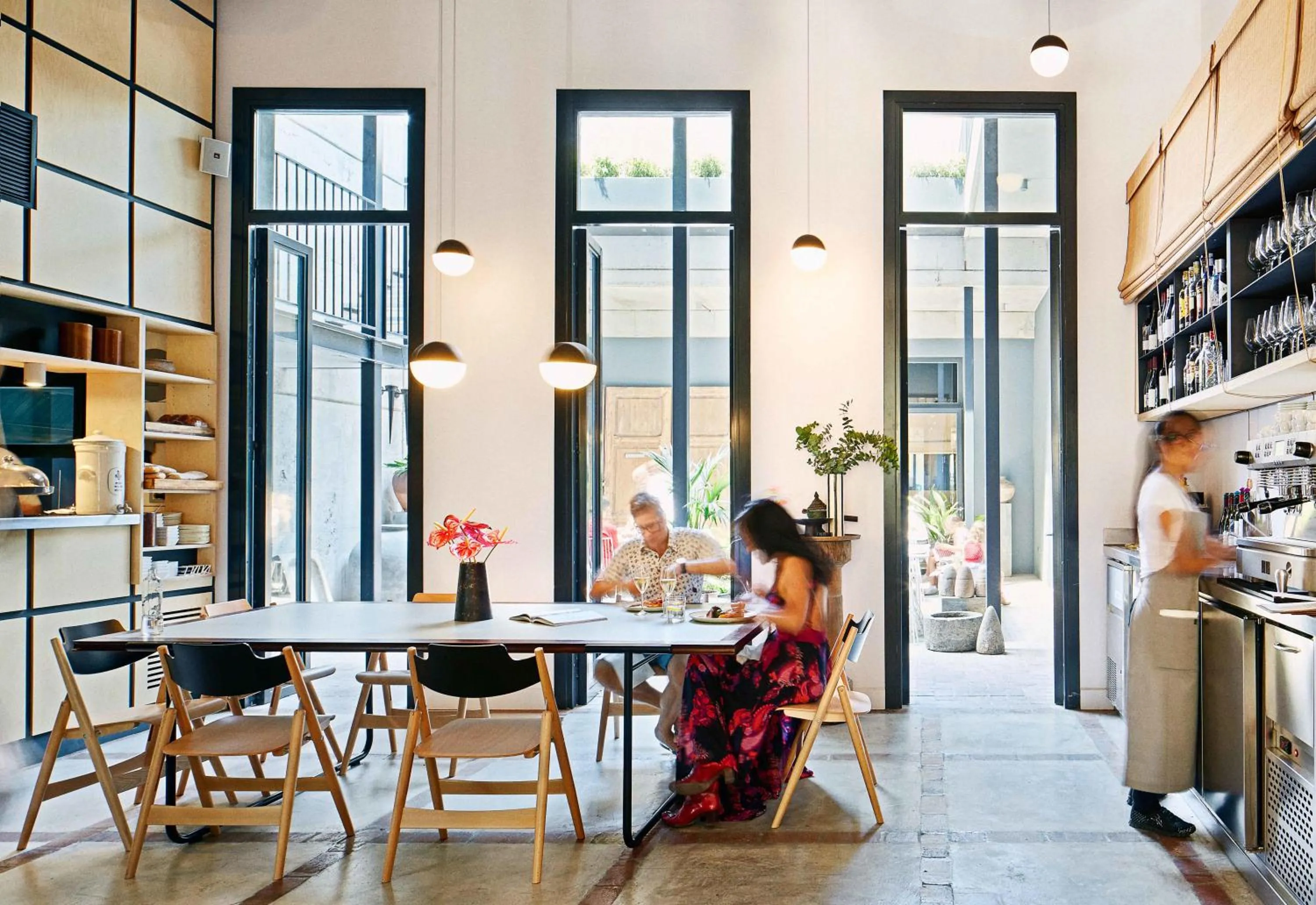 Restaurant/places to eat in Hotel Brummell