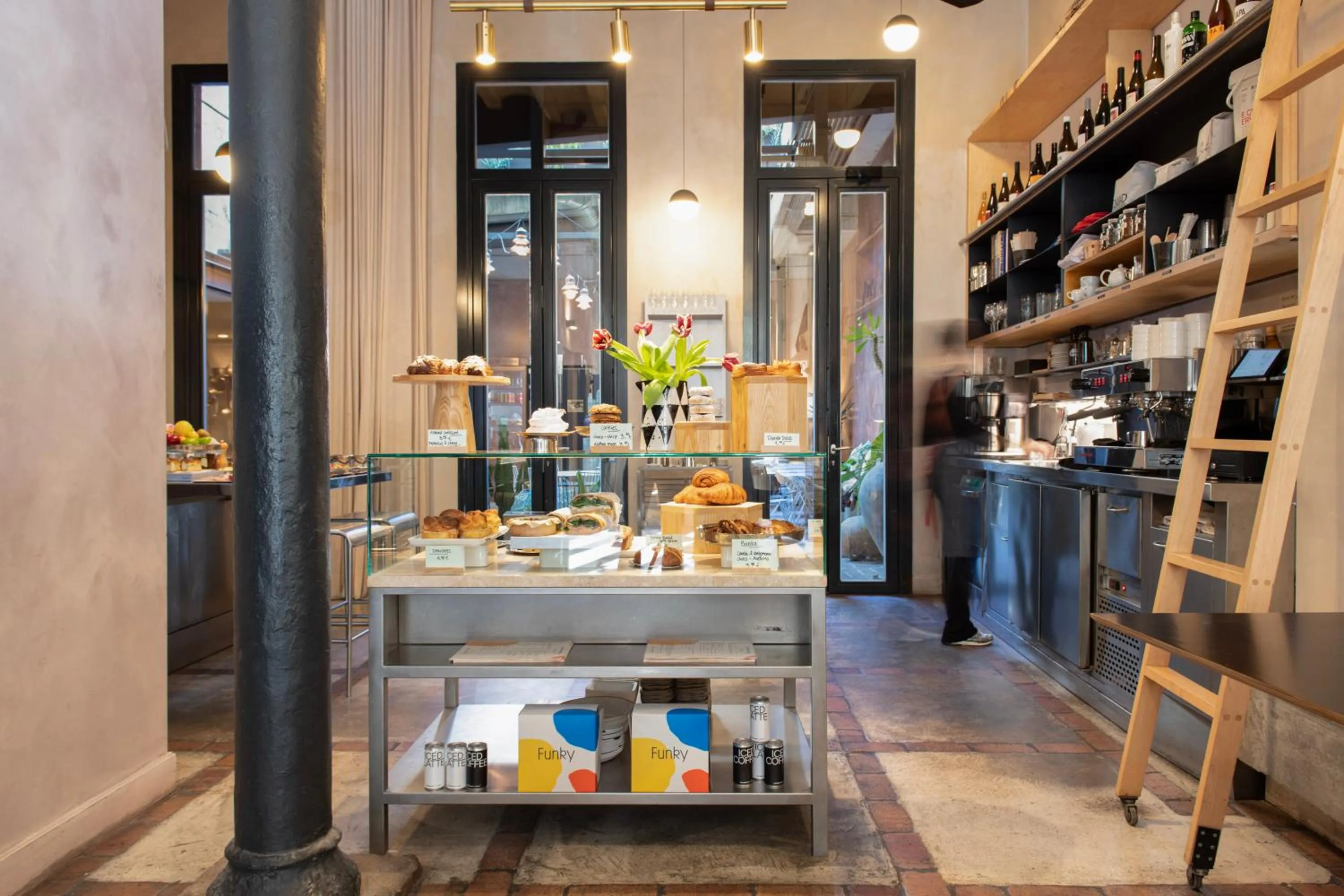 Breakfast in Hotel Brummell