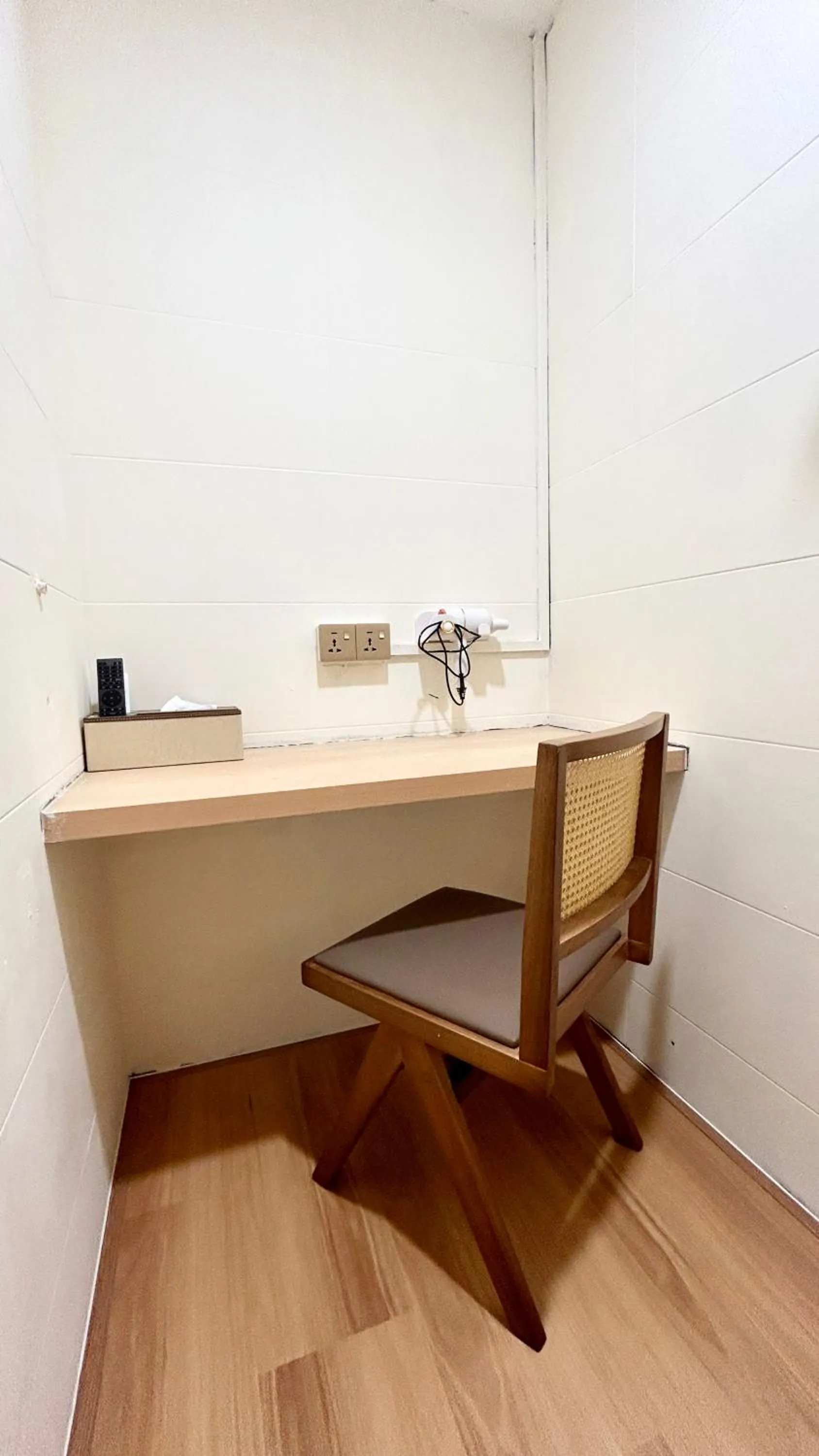 ONE18 Boutique Hotel