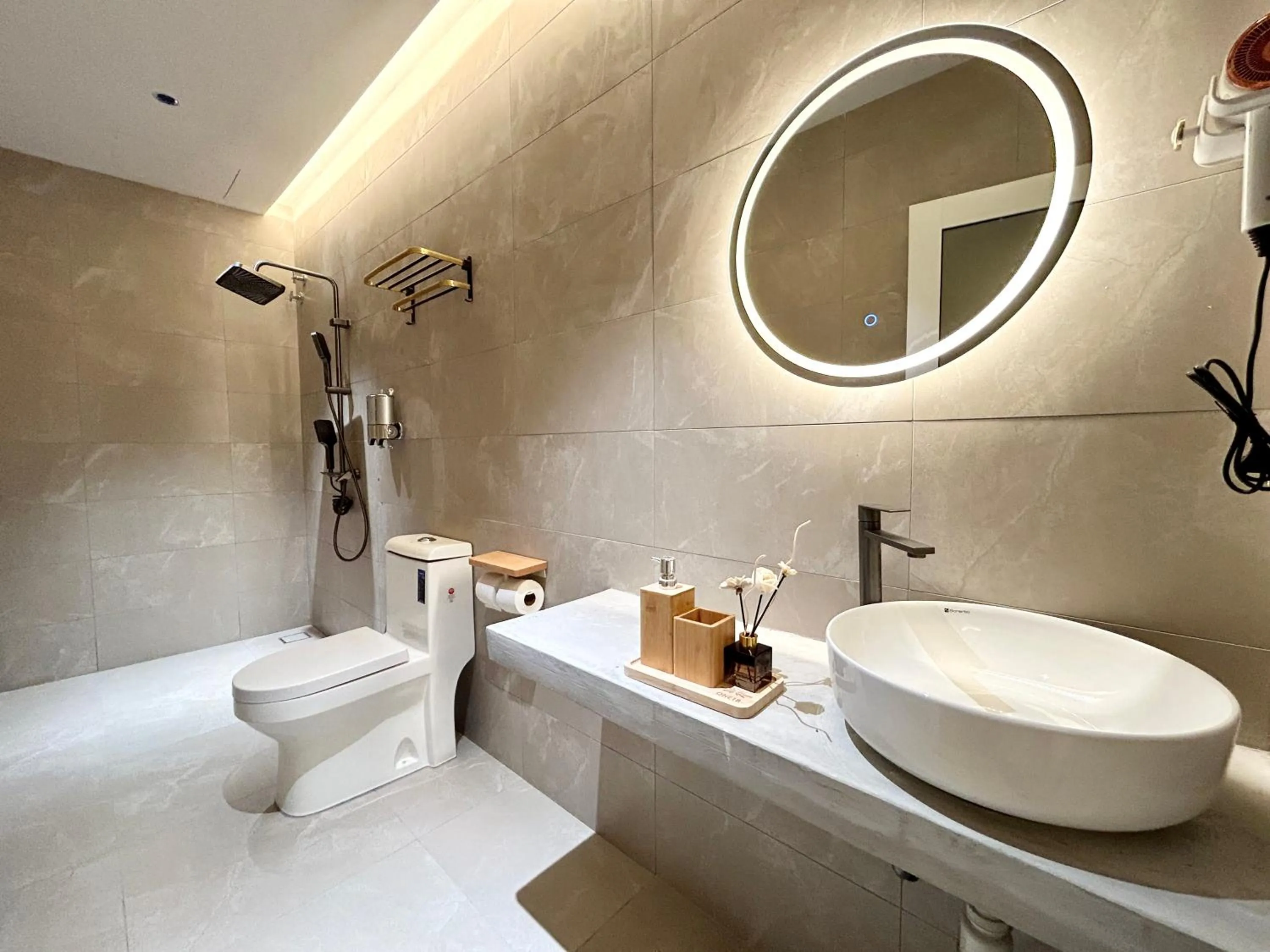 ONE18 Boutique Hotel